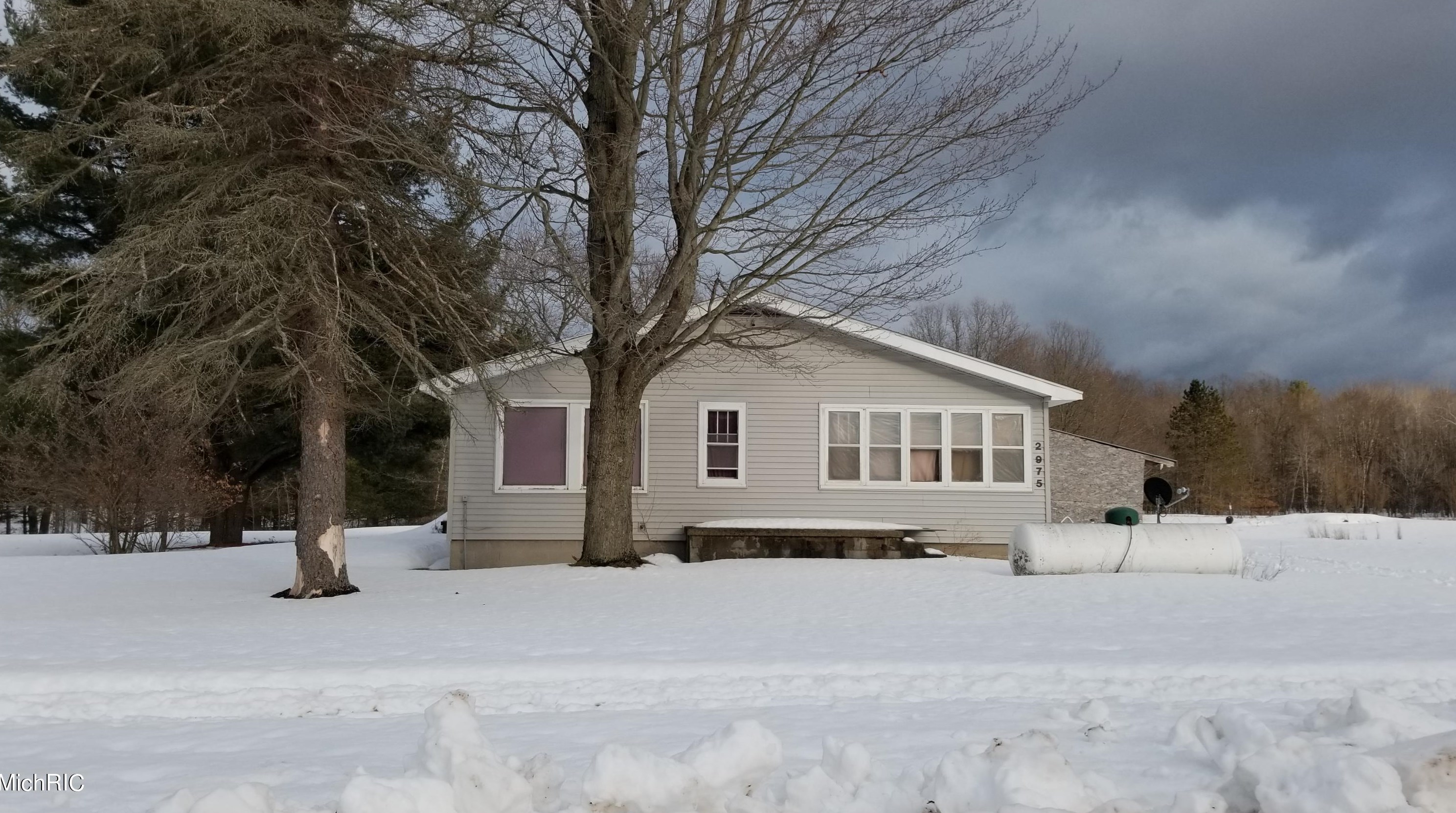 2975 Keith Rd, Brethren, MI 49619