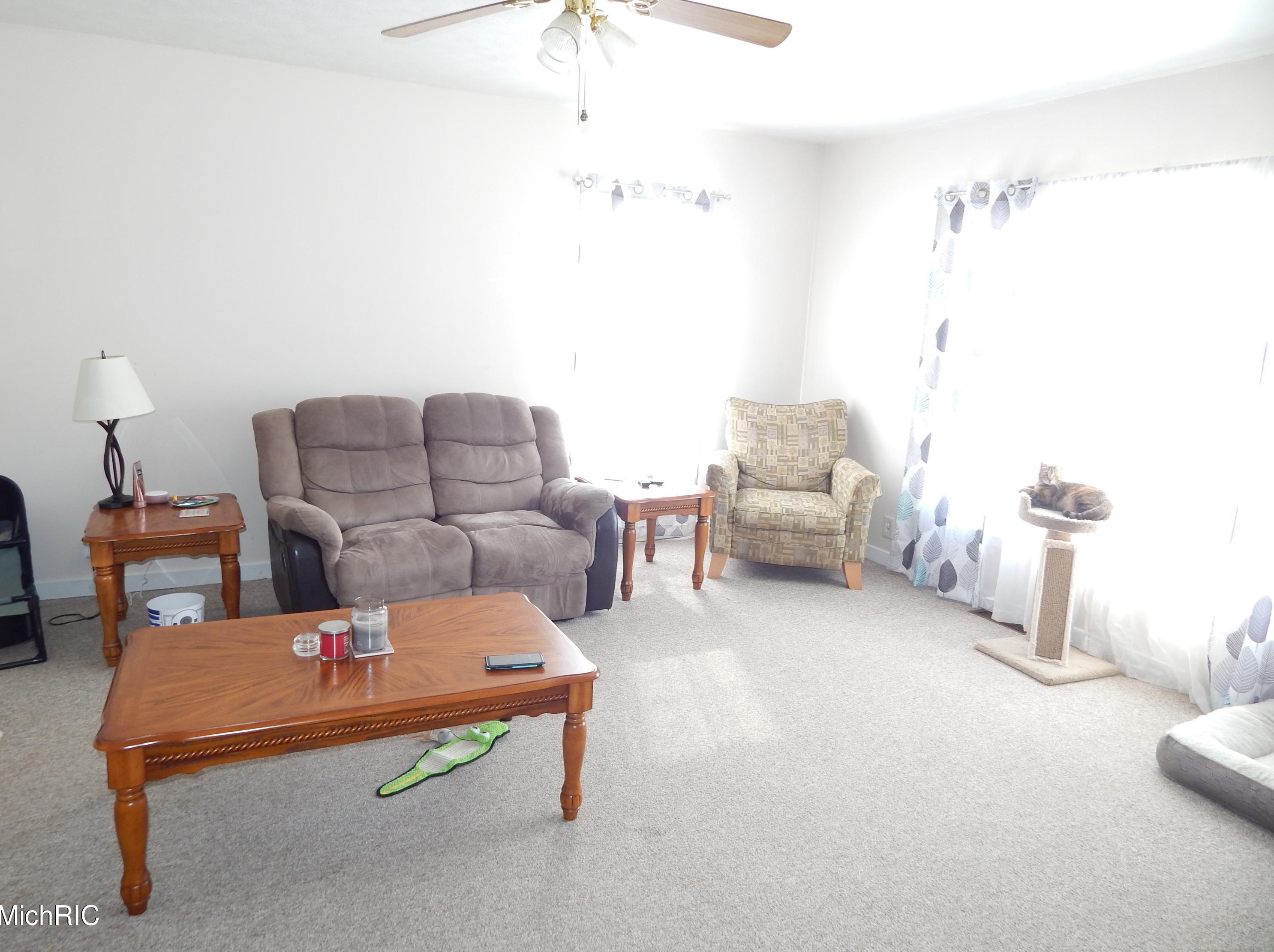 192 Union St, Sparta MI 49345-1141 exterior