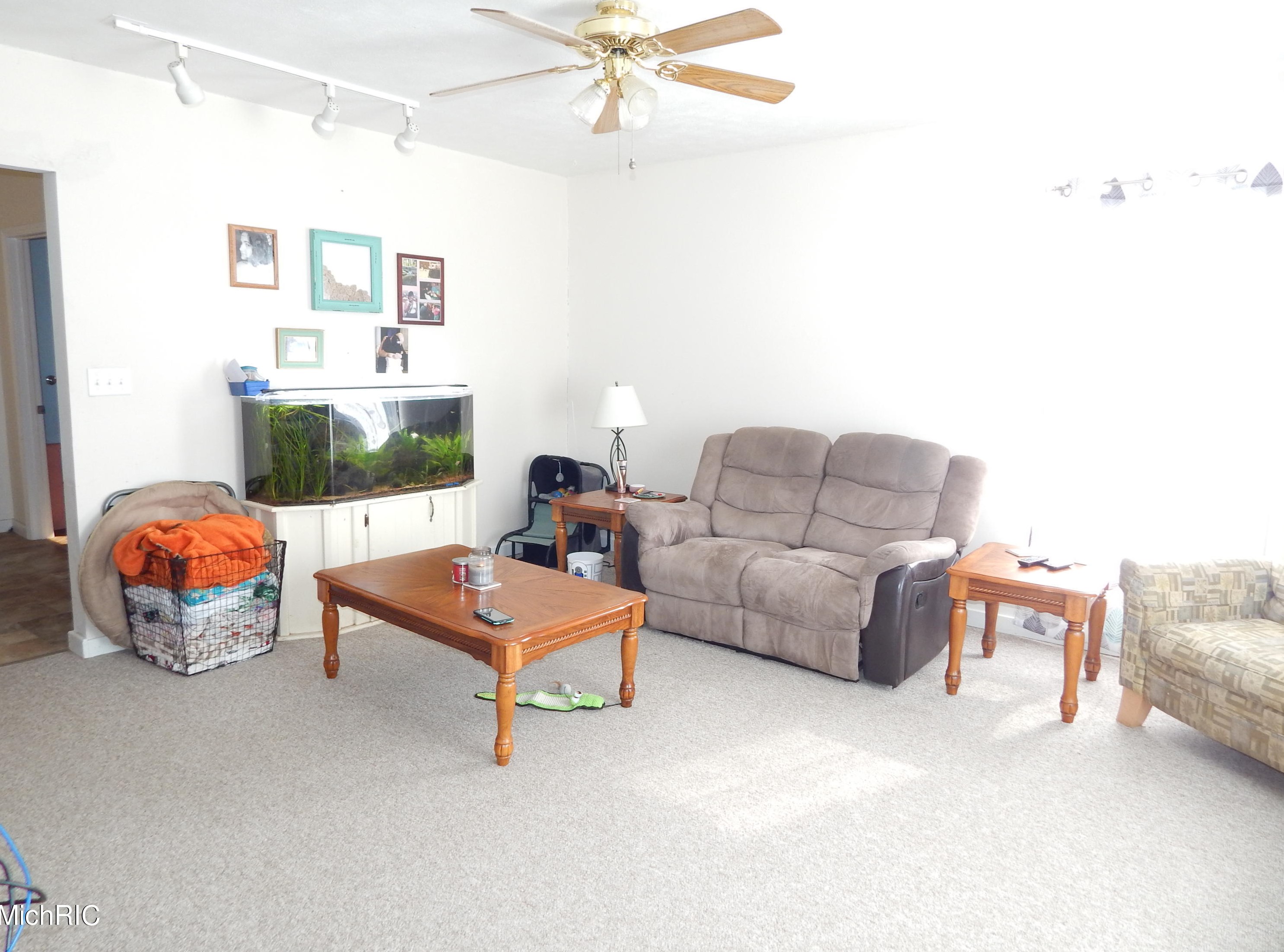 192 Union St, Sparta MI 49345-1141 exterior