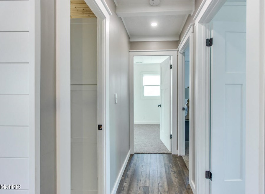 1349 Eastern Pl, Grand Rapids MI 49505-5221 exterior