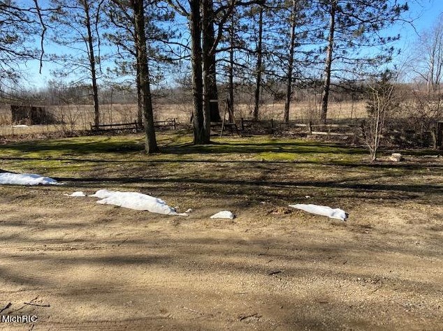 37137 30 St, Paw Paw MI 49079-9422 exterior