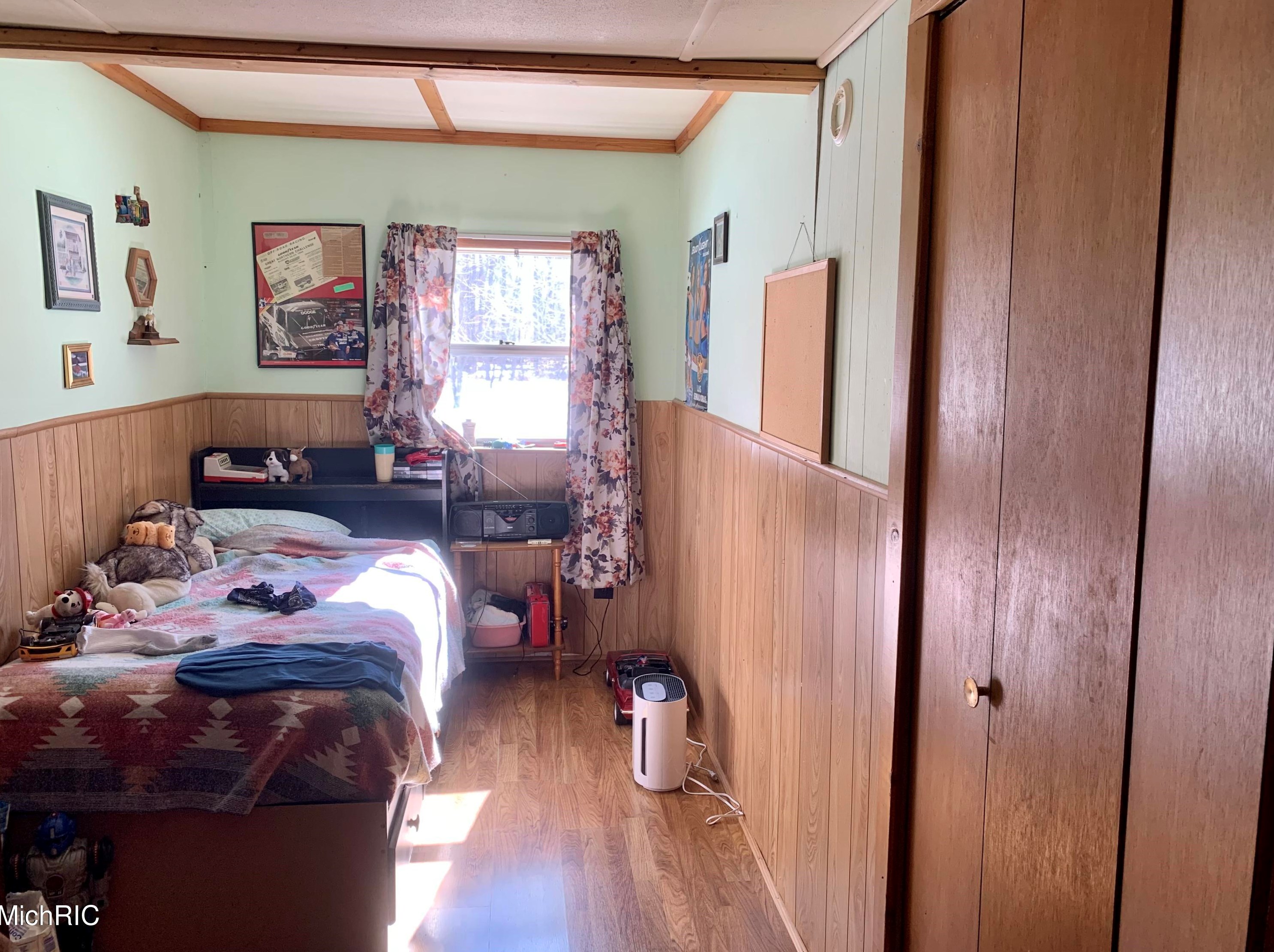 794 36th St, Baldwin MI 49304-7148 exterior