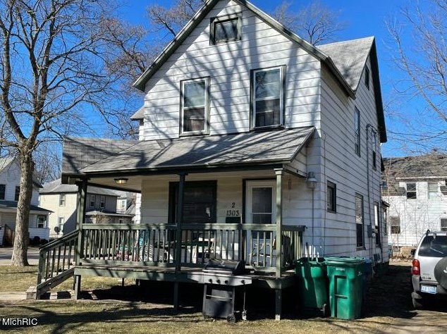 1303 Stockbridge Ave, Kalamazoo, MI 49001-3875