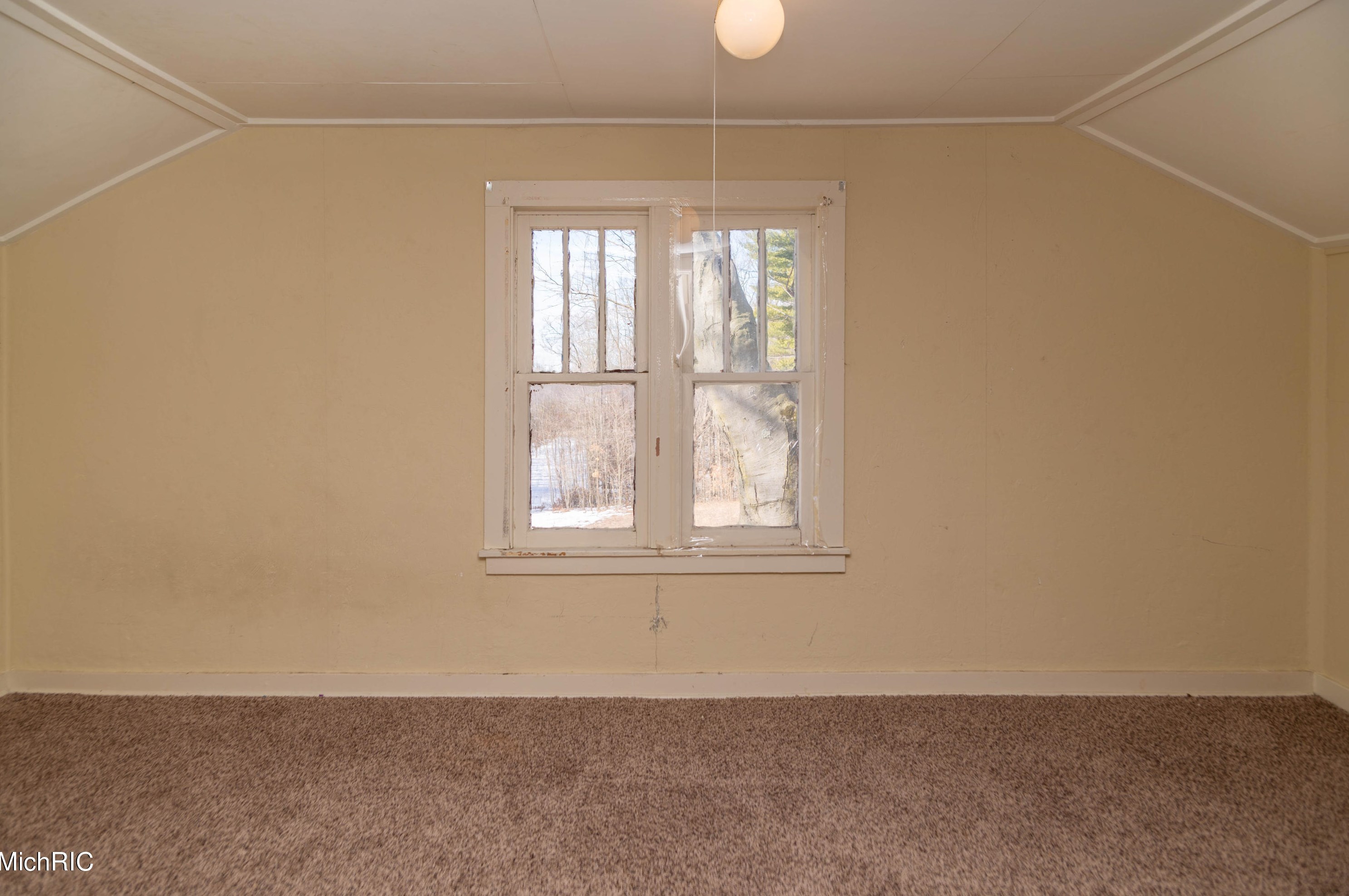 2064 140th Ave, Dorr MI 49323-9586 exterior