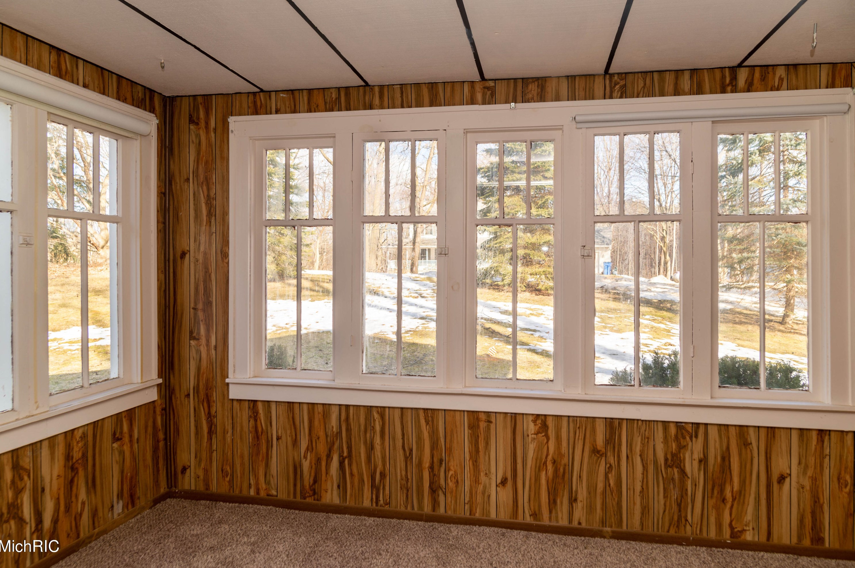 2064 140th Ave, Dorr MI 49323-9586 exterior