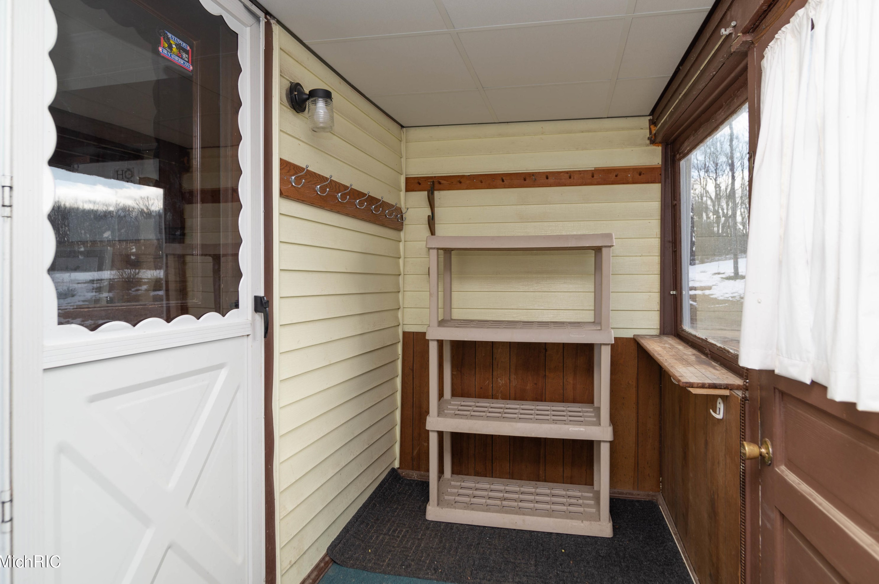 2064 140th Ave, Dorr MI 49323-9586 exterior