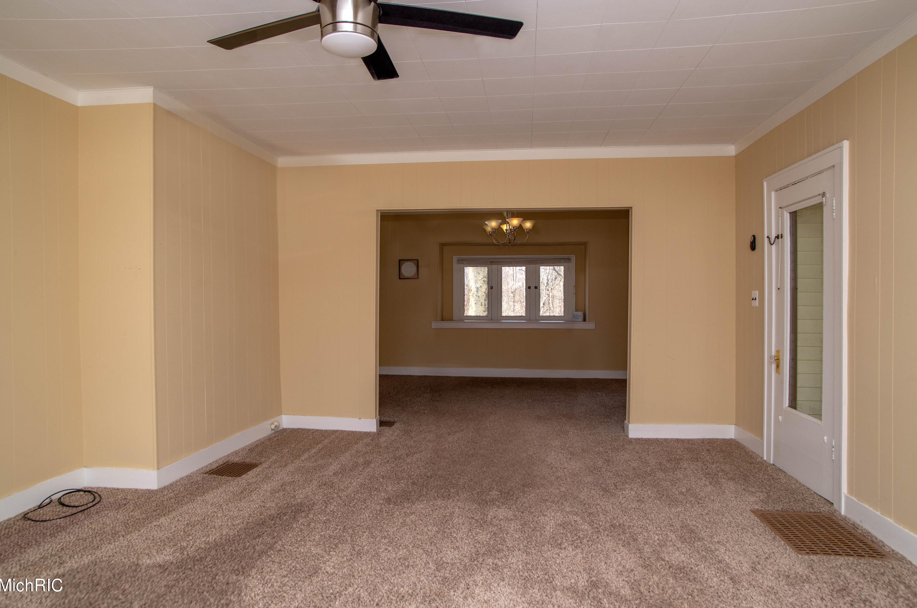 2064 140th Ave, Dorr MI 49323-9586 exterior