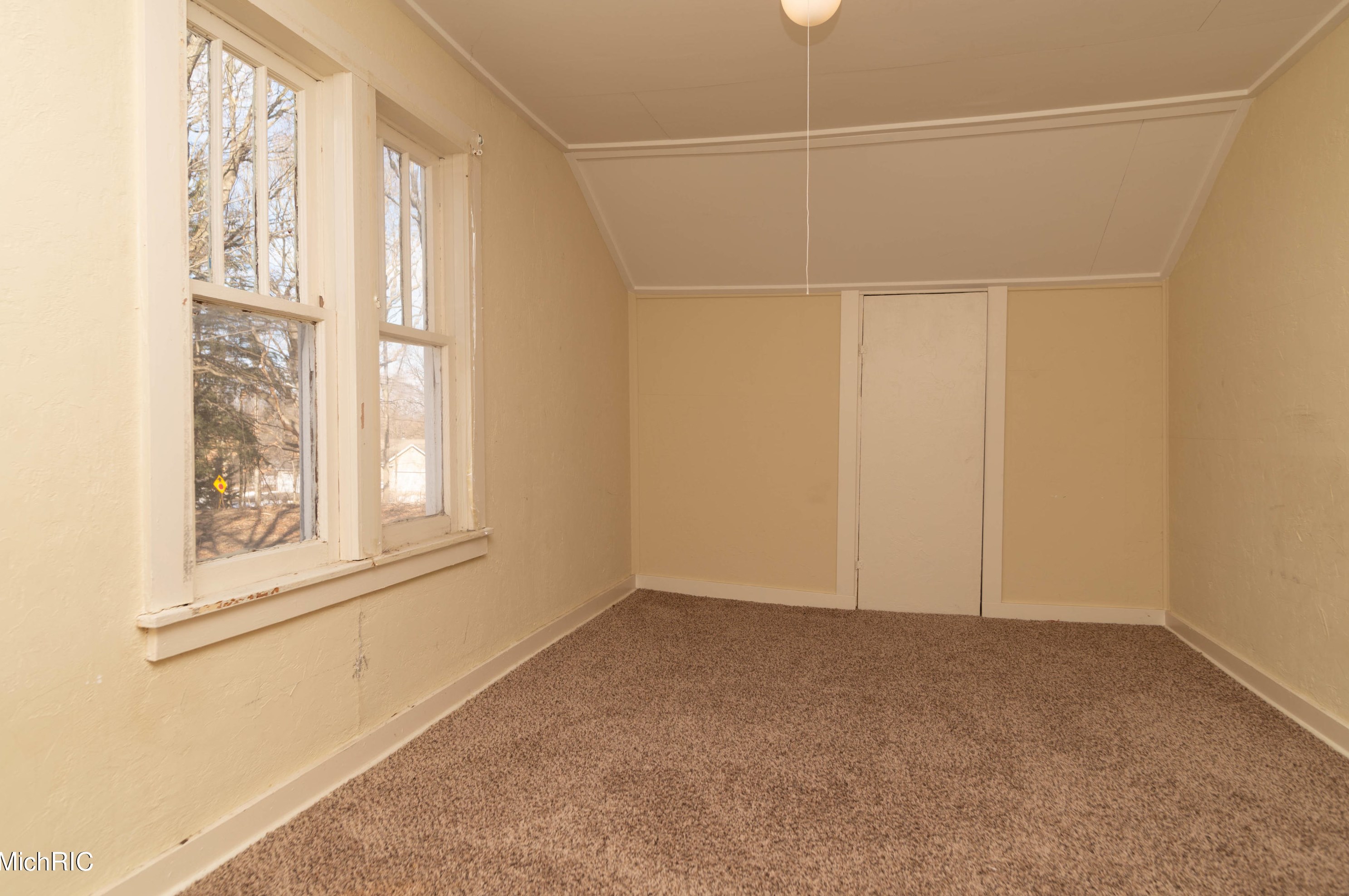 2064 140th Ave, Dorr MI 49323-9586 exterior