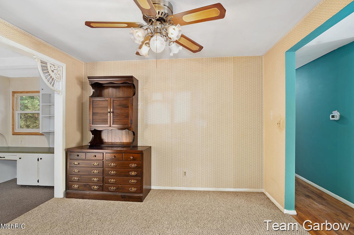 5083 Stony Crk Ave, Comstock Park MI 49321-9213 exterior