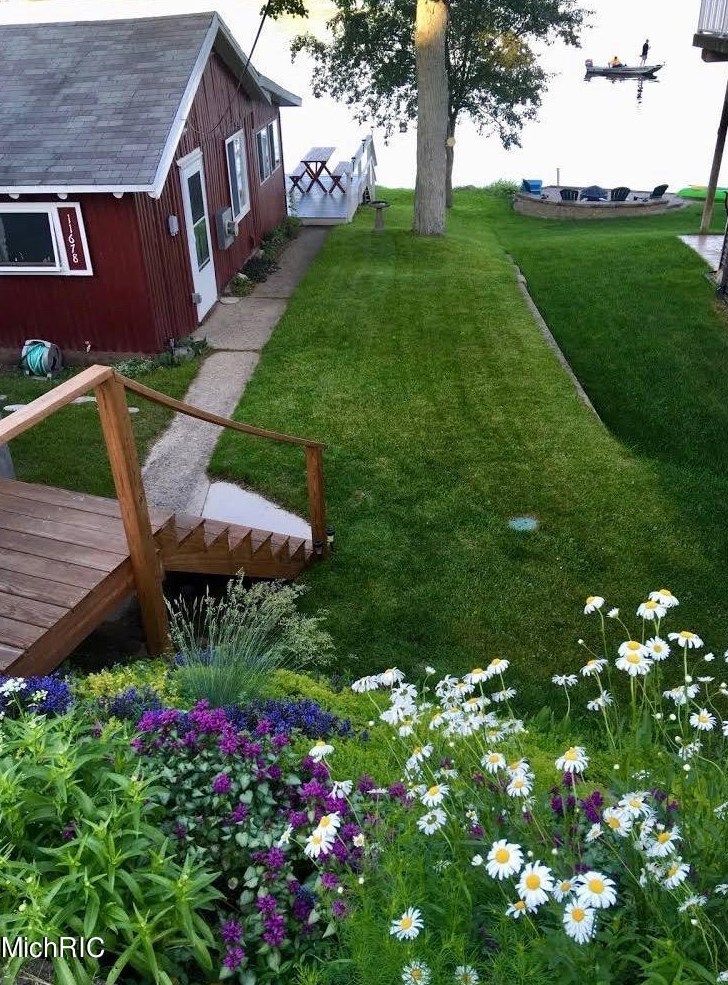 11678 Maywood Dr, Sparta, MI 49345-8458