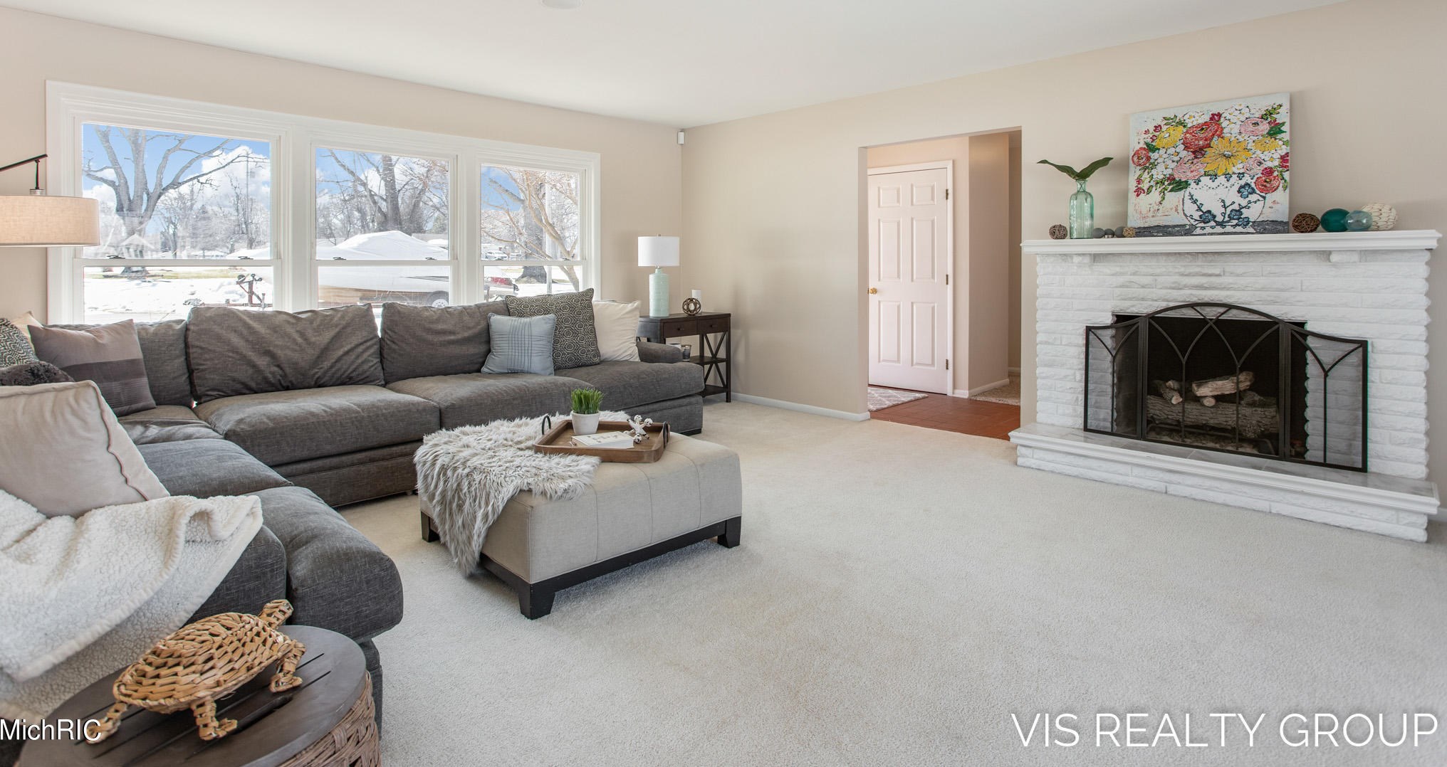 15489 Oak Dr, Spring Lake MI 49456-2147 exterior