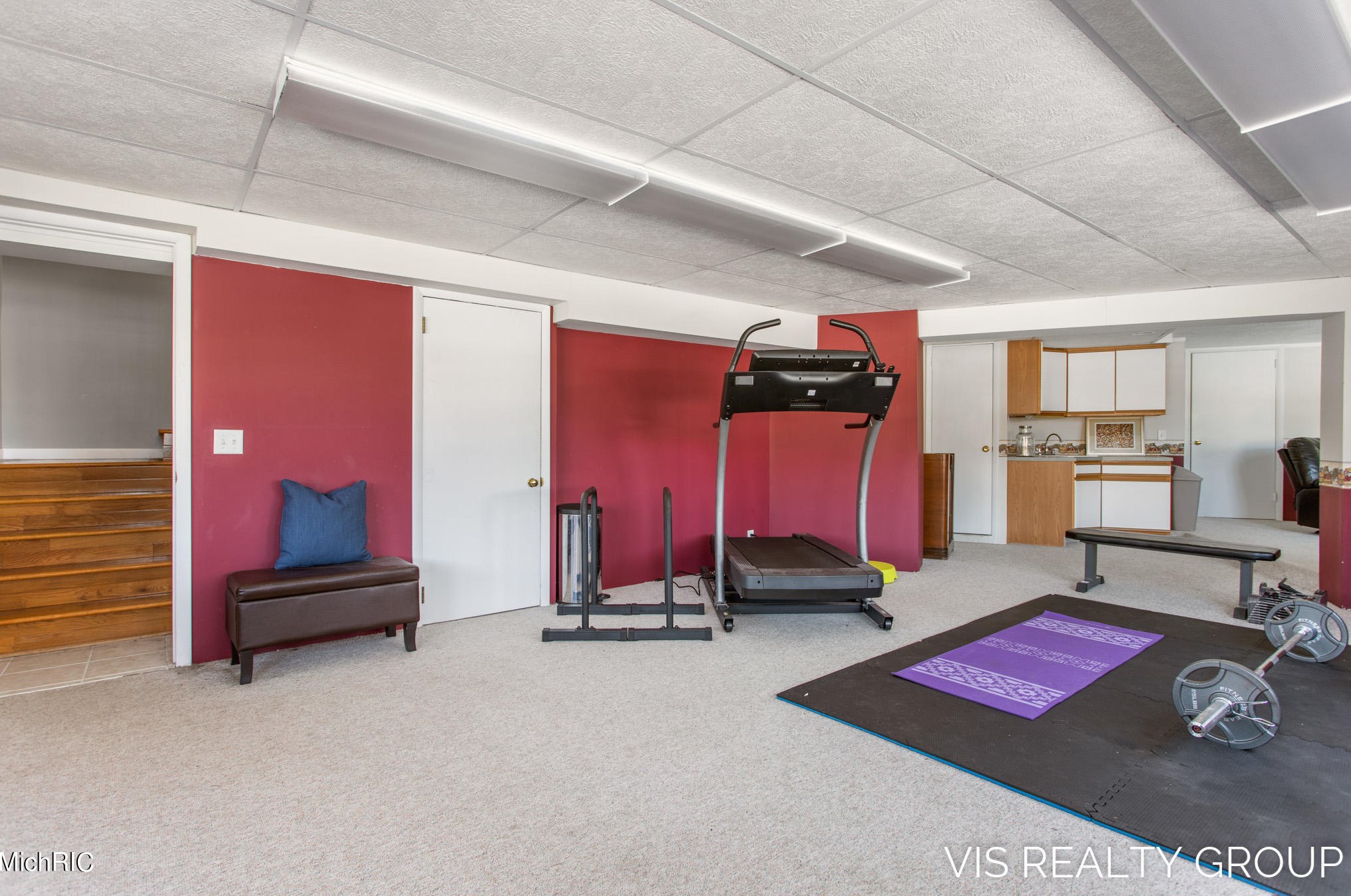 15489 Oak Dr, Spring Lake MI 49456-2147 exterior