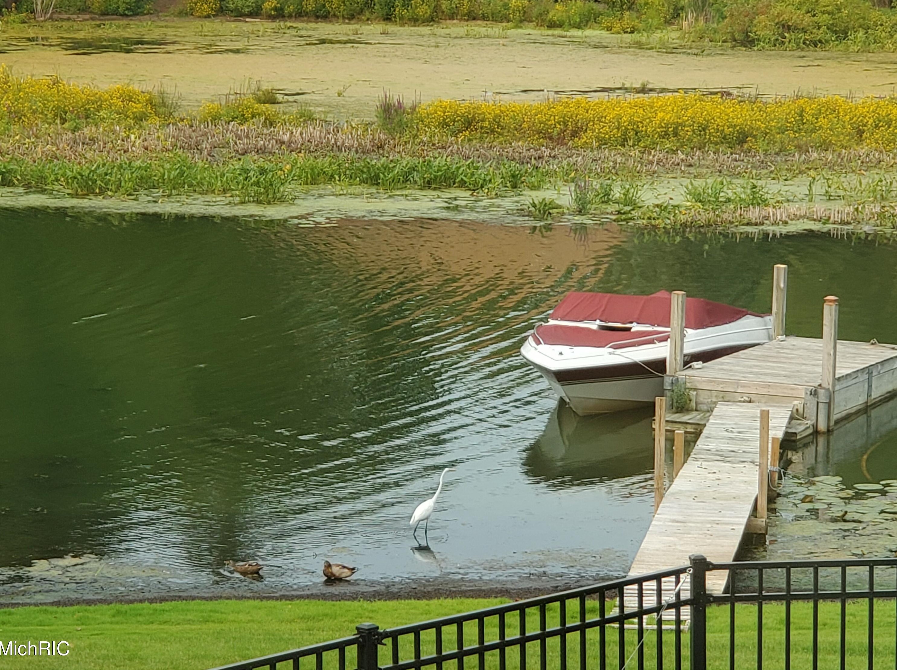 15489 Oak Dr, Spring Lake MI 49456-2147 exterior