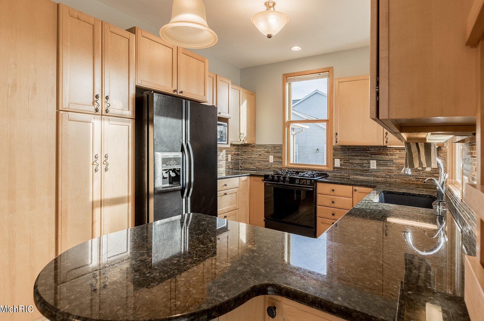 9027 Alanada Dr, Caledonia MI 49316-8455 exterior