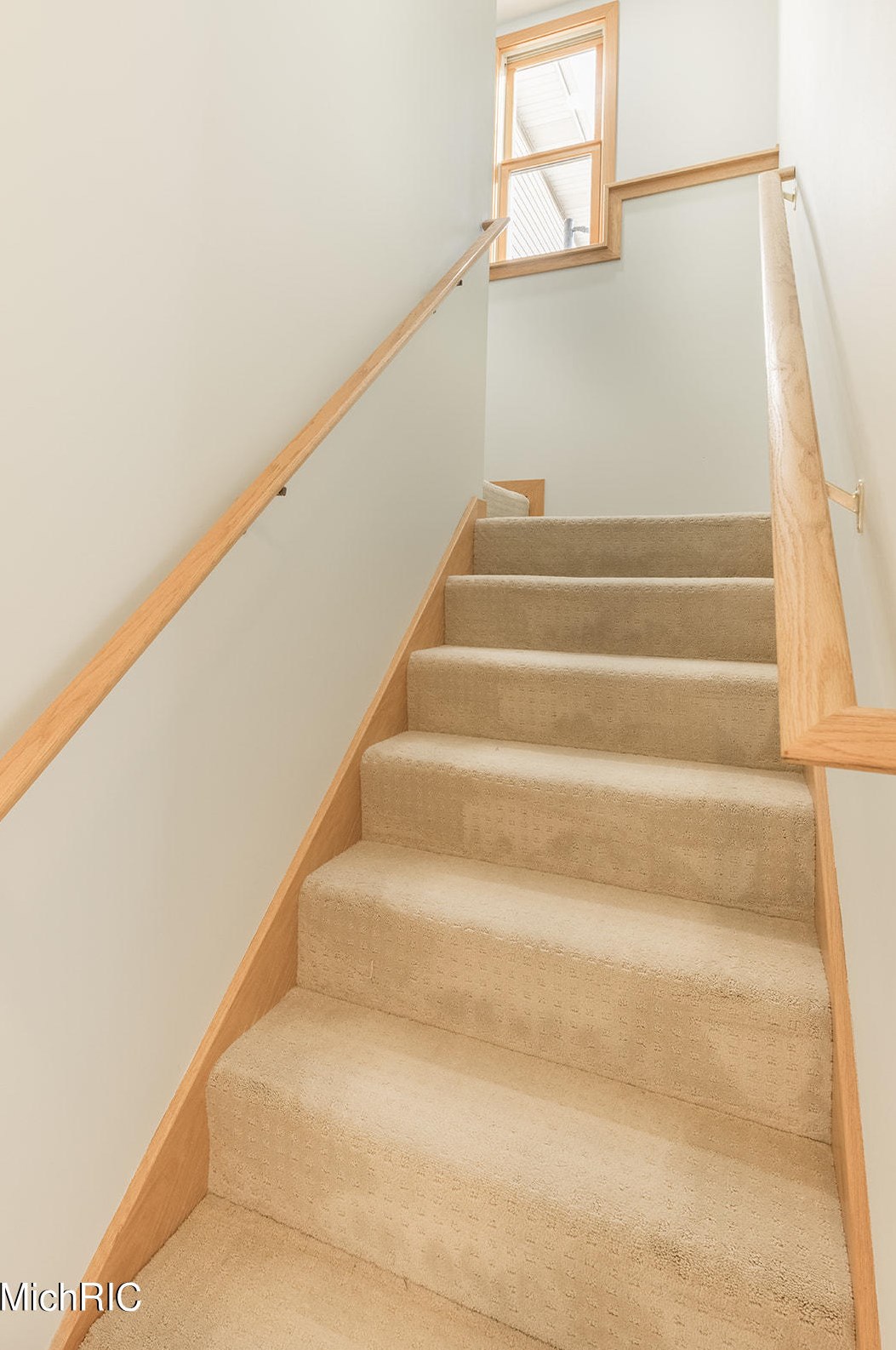 9027 Alanada Dr, Caledonia MI 49316-8455 exterior