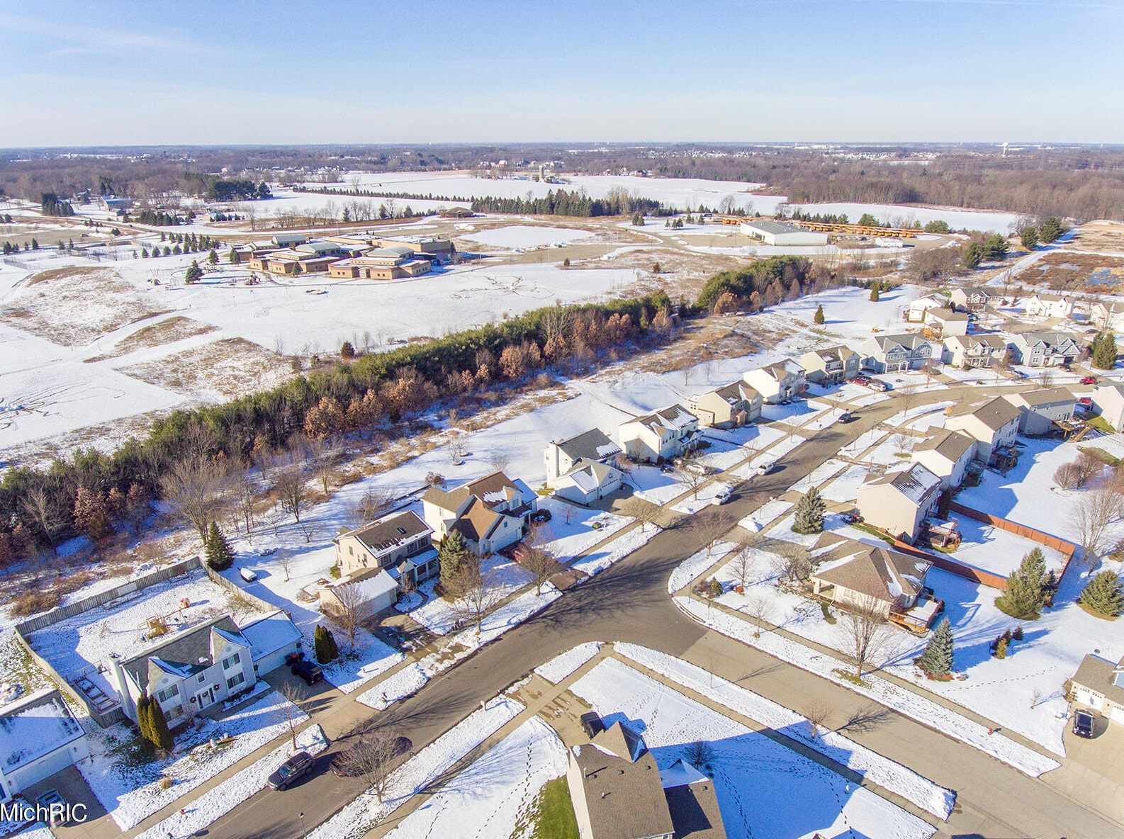 9027 Alanada Dr, Caledonia MI 49316-8455 exterior