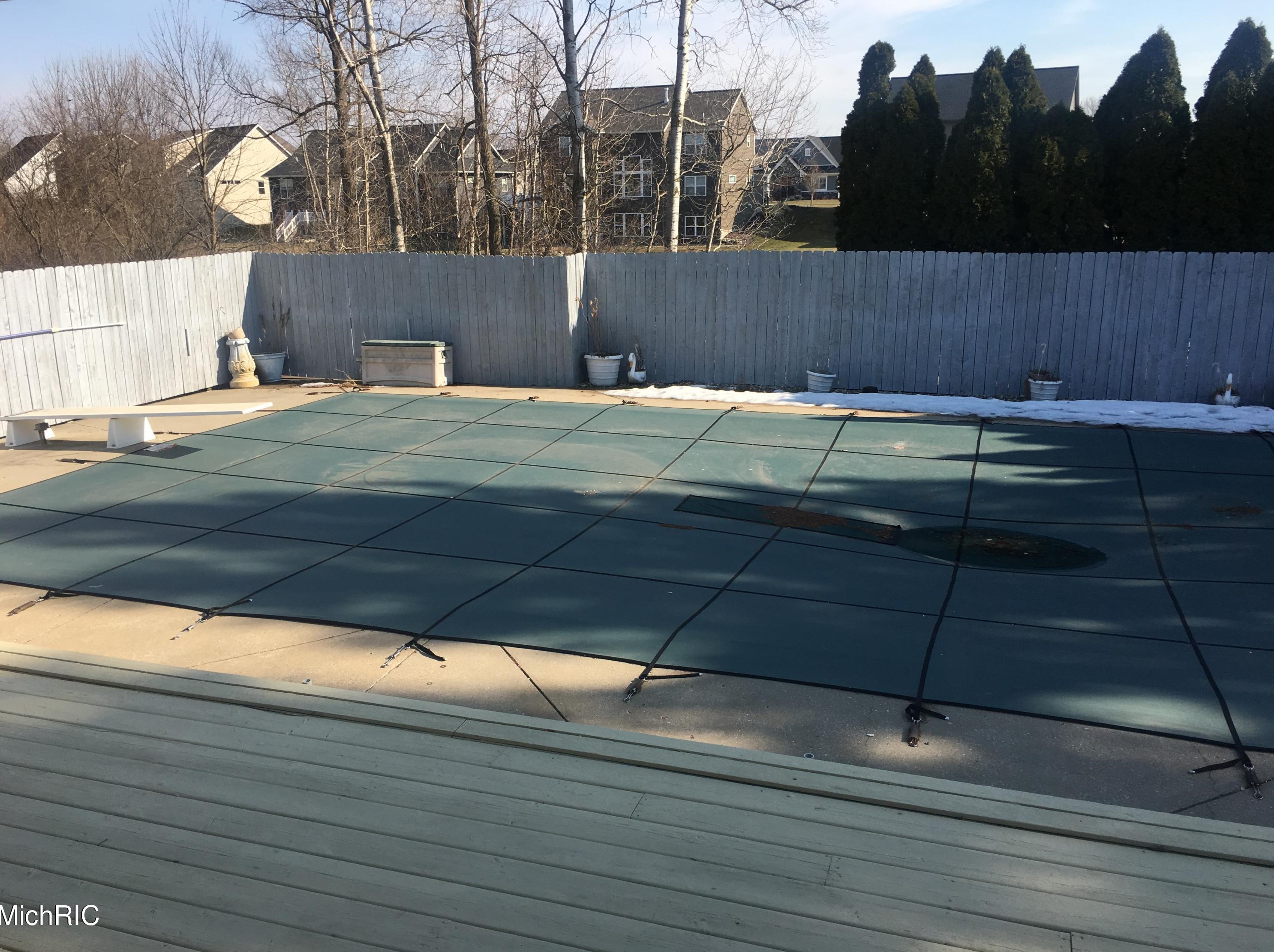 6912 Burlingame Ave, Byron Township MI 49315-9403 exterior