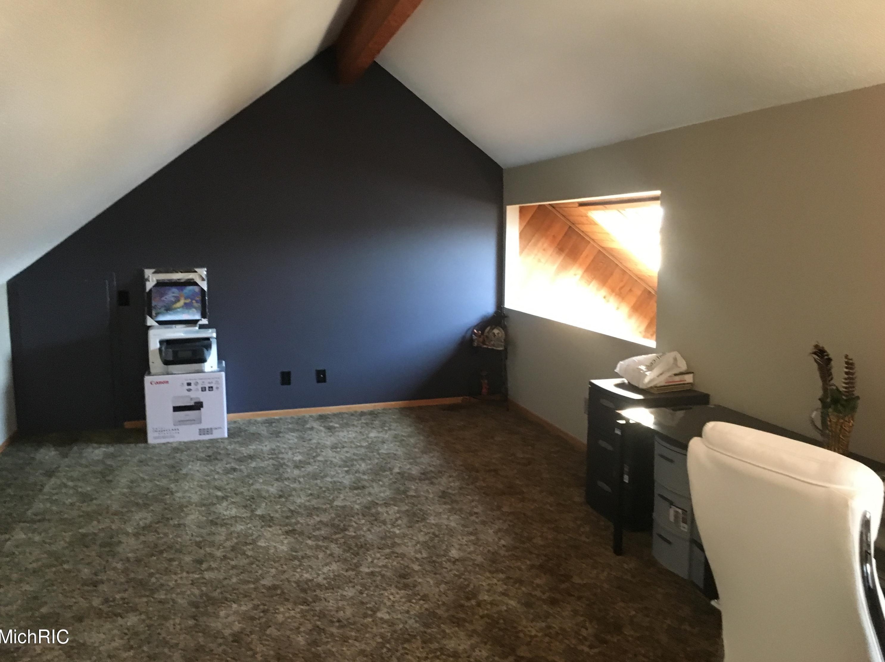 6912 Burlingame Ave, Byron Township MI 49315-9403 exterior