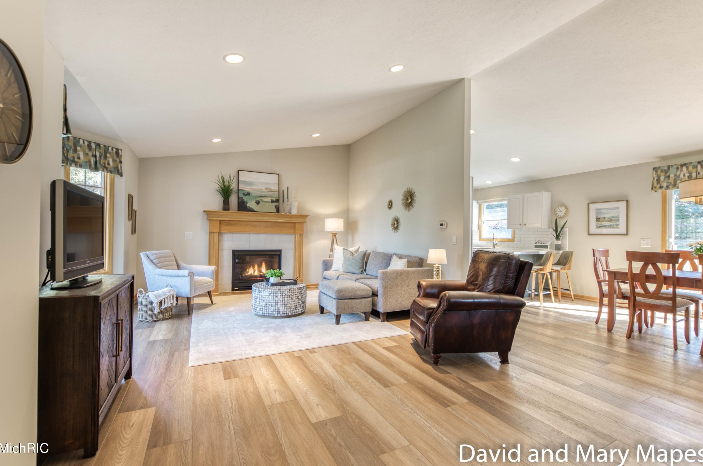 2614 Santigo Ave, Grand Rapids MI 49546-8503 exterior