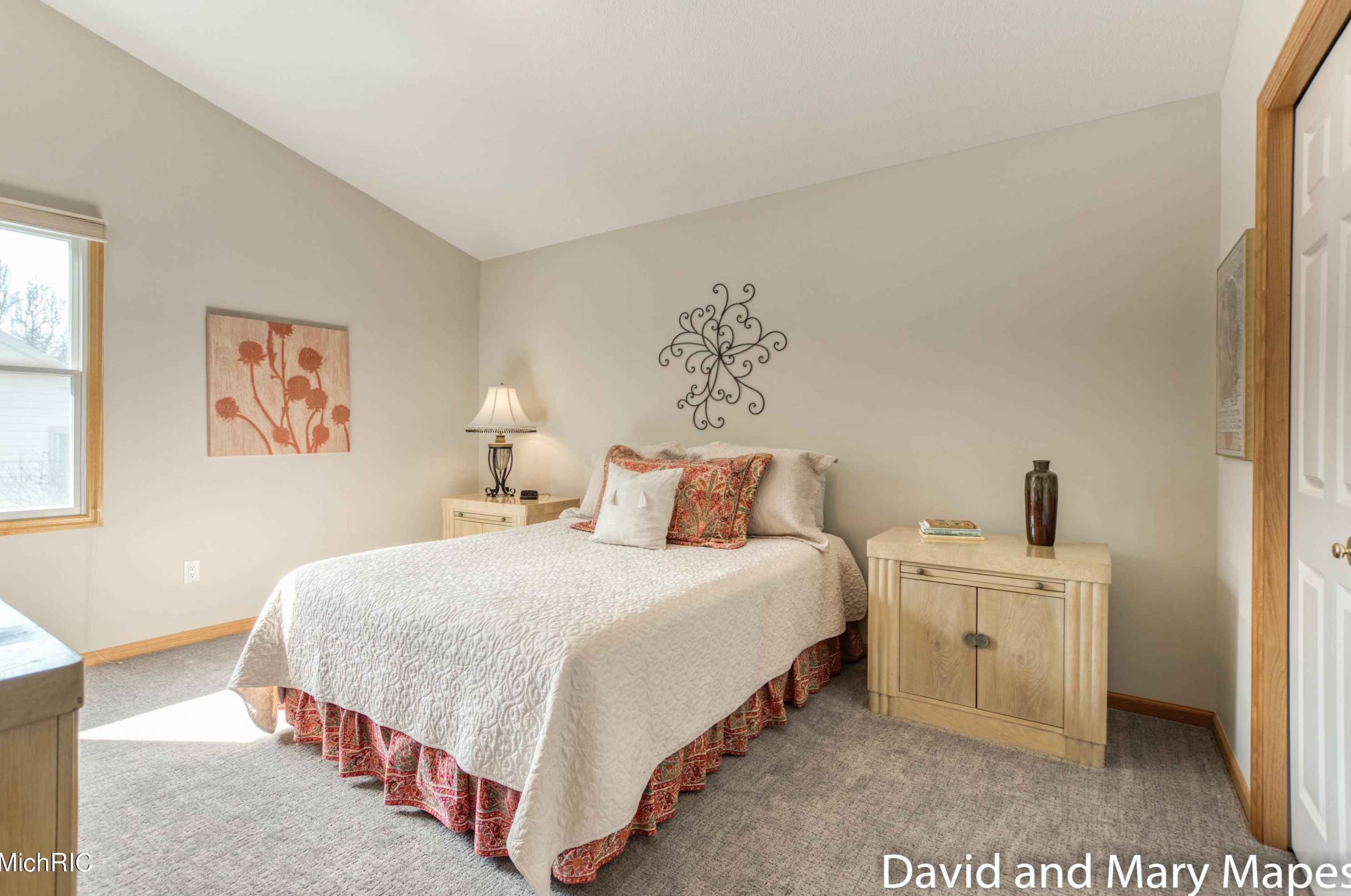 2614 Santigo Ave, Grand Rapids MI 49546-8503 exterior