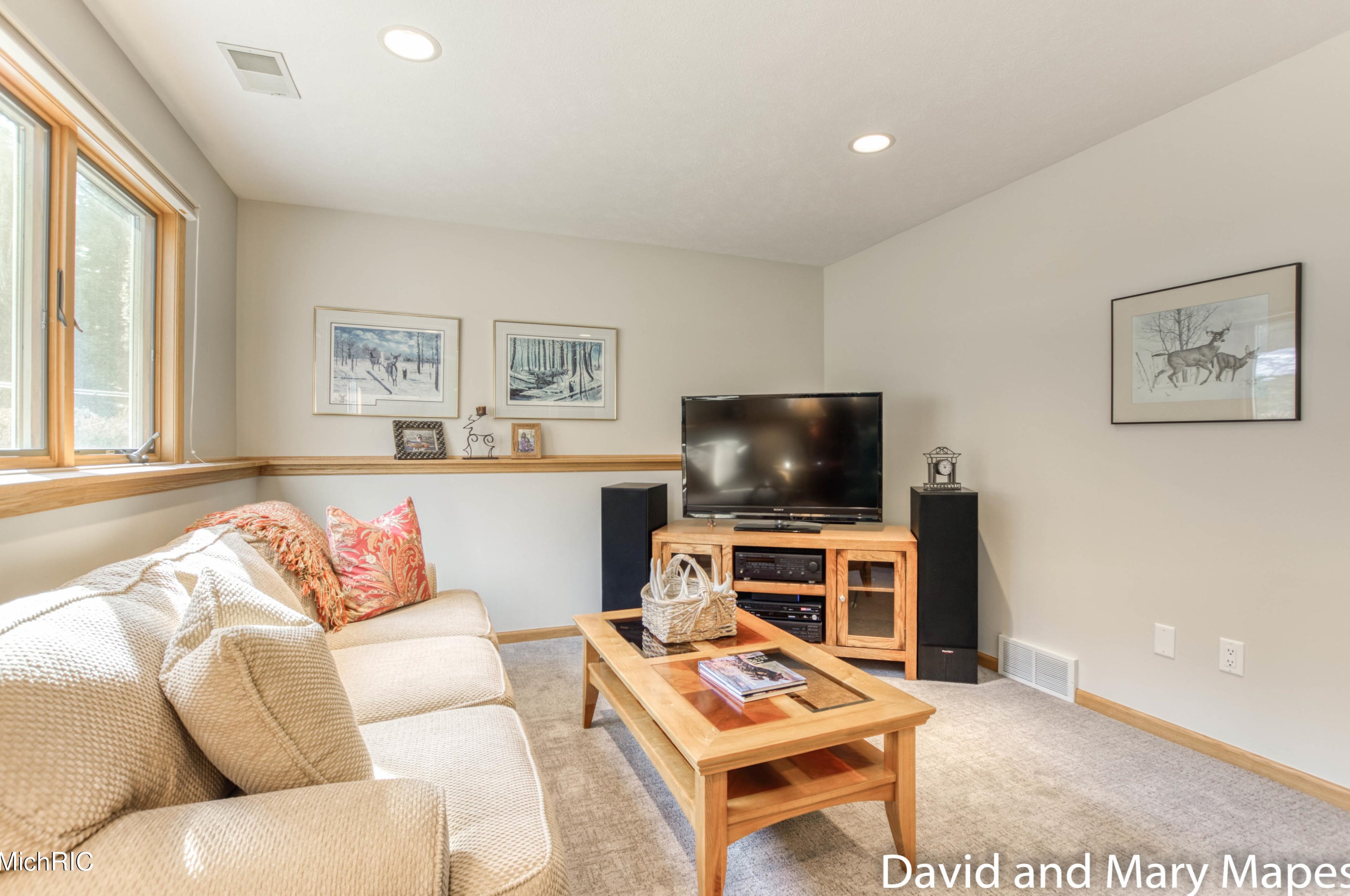 2614 Santigo Ave, Grand Rapids MI 49546-8503 exterior