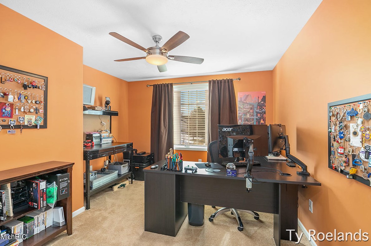 5471 Clemwood Ct, Ada MI 49301-7751 exterior