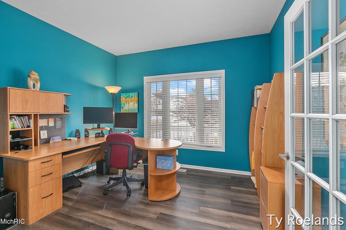 5471 Clemwood Ct, Ada MI 49301-7751 exterior