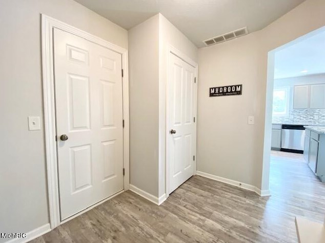 11787 Crystal Rdg Dr, Sparta MI 49345-8118 exterior