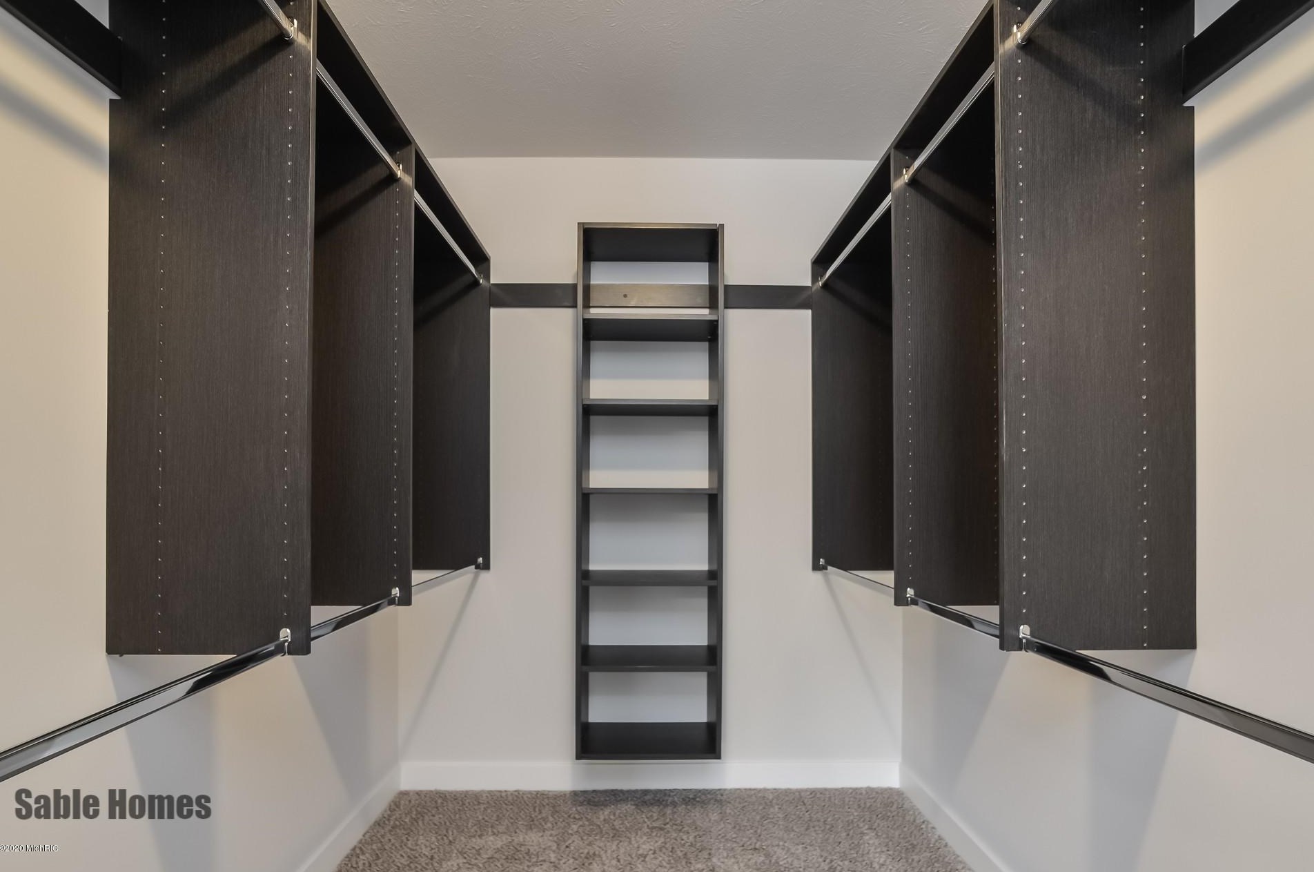 11787 Crystal Rdg Dr, Sparta MI 49345-8118 exterior