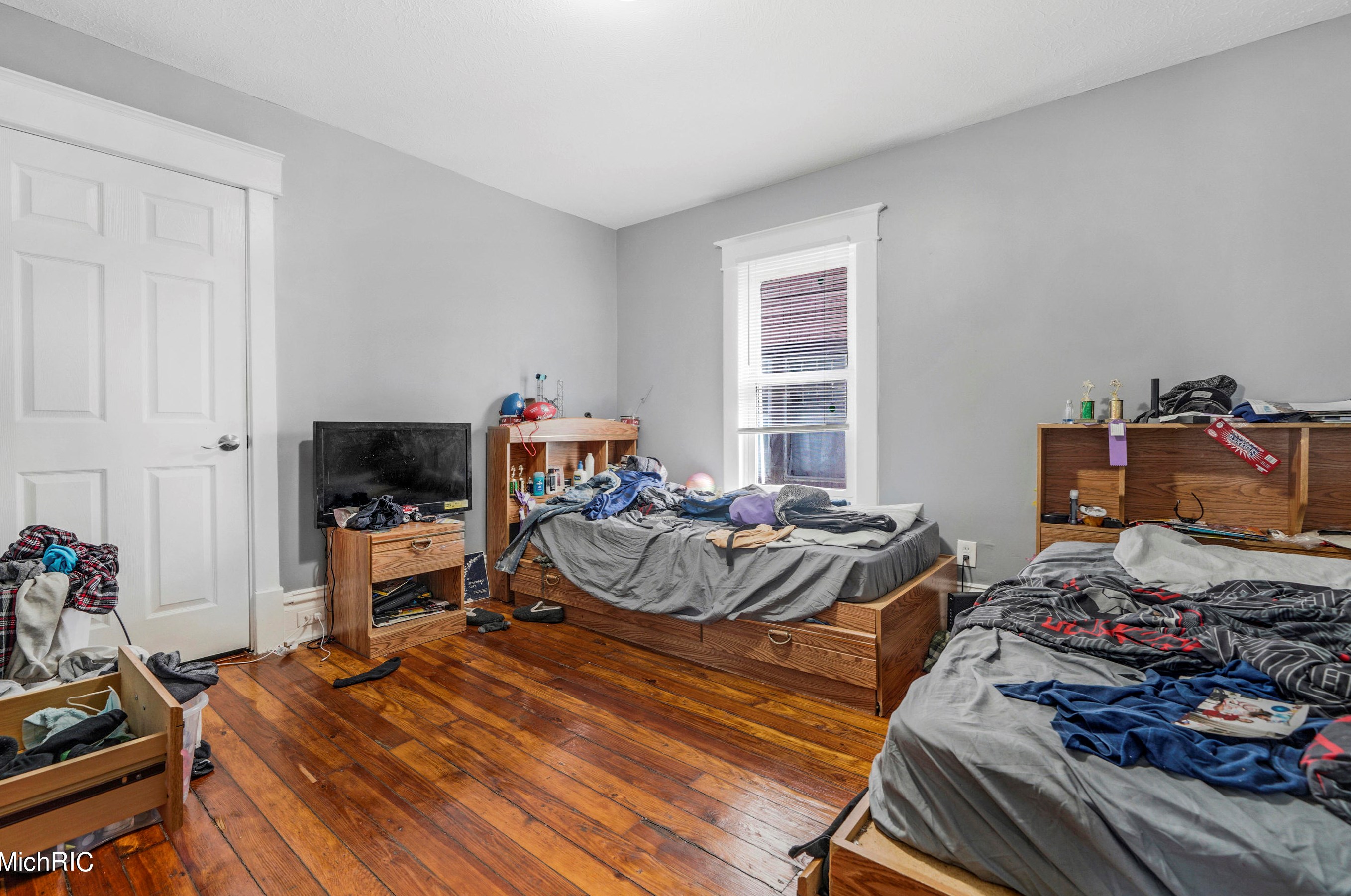 616 Liberty St, Grand Rapids MI 49503-8067 exterior