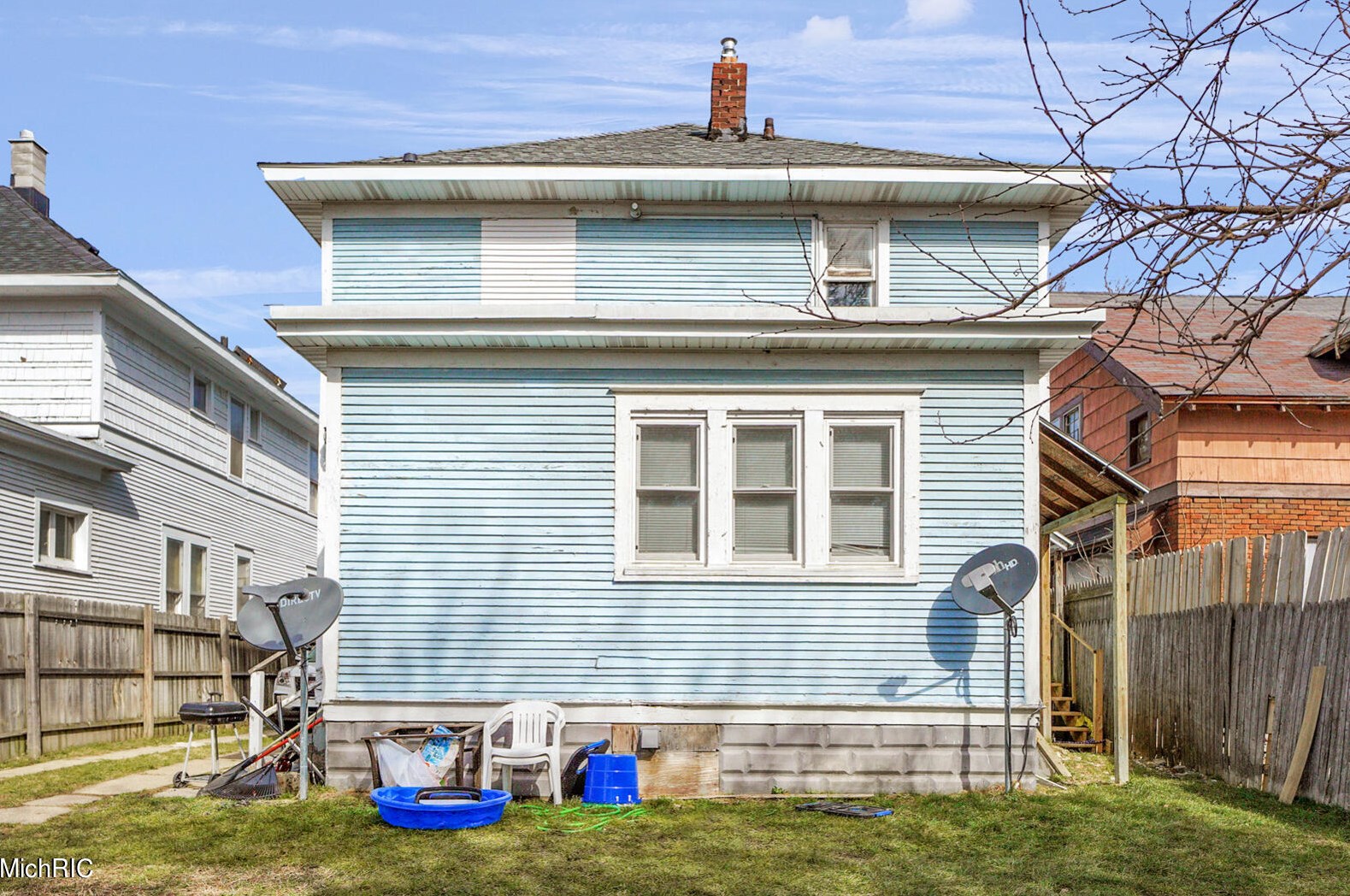 616 Liberty St, Grand Rapids MI 49503-8067 exterior