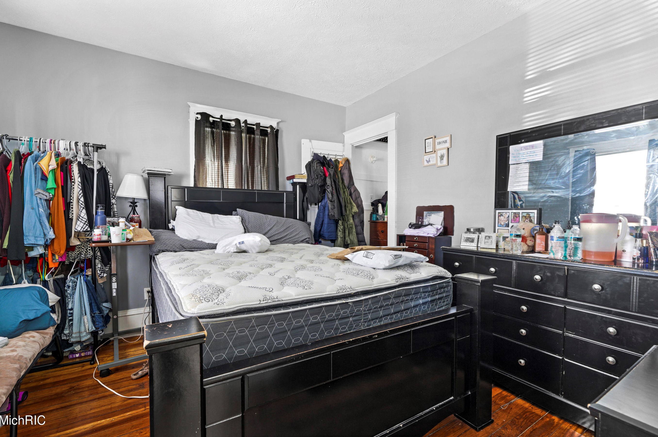 616 Liberty St, Grand Rapids MI 49503-8067 exterior