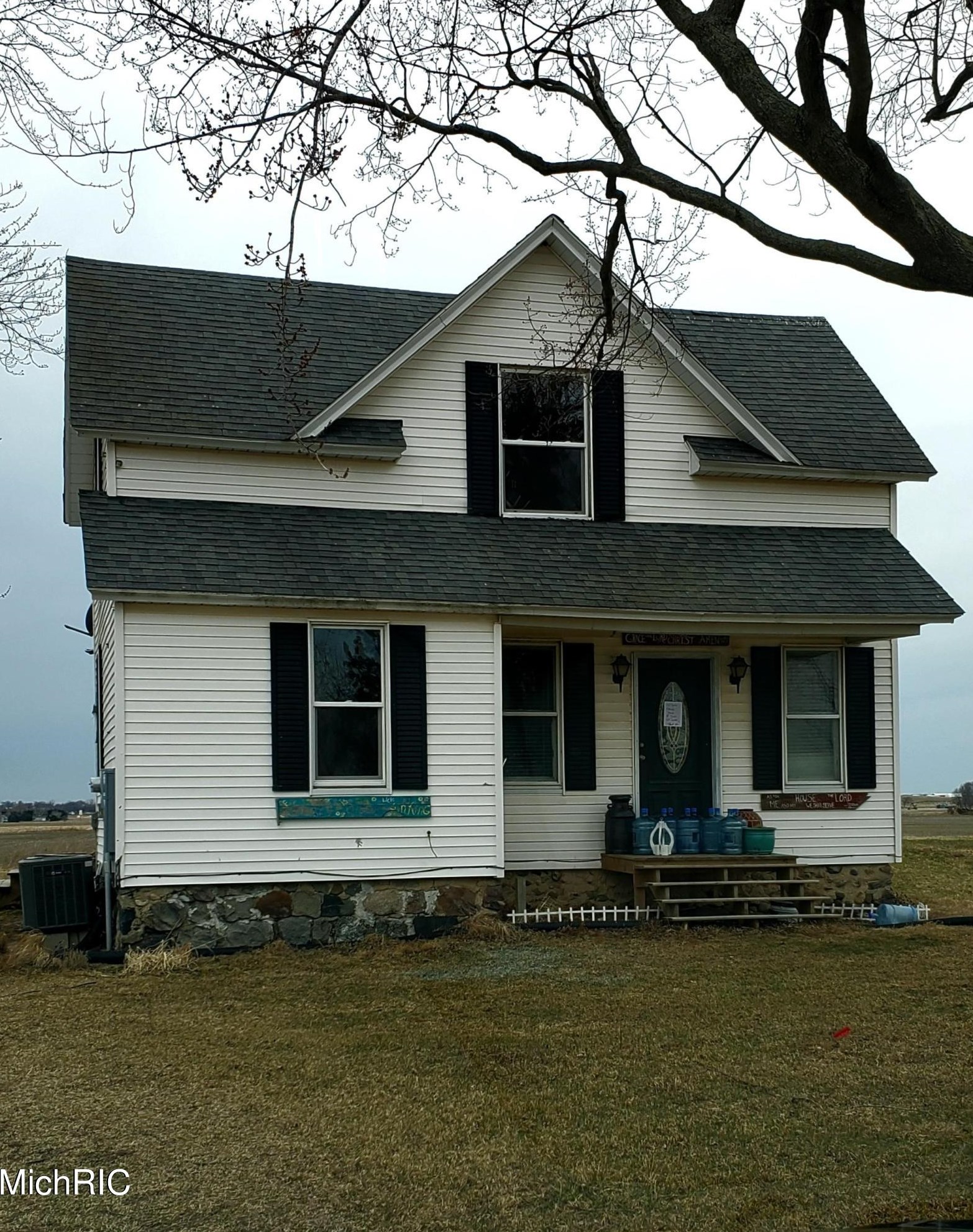 4028 40th St, Hamilton, MI 49419-9783