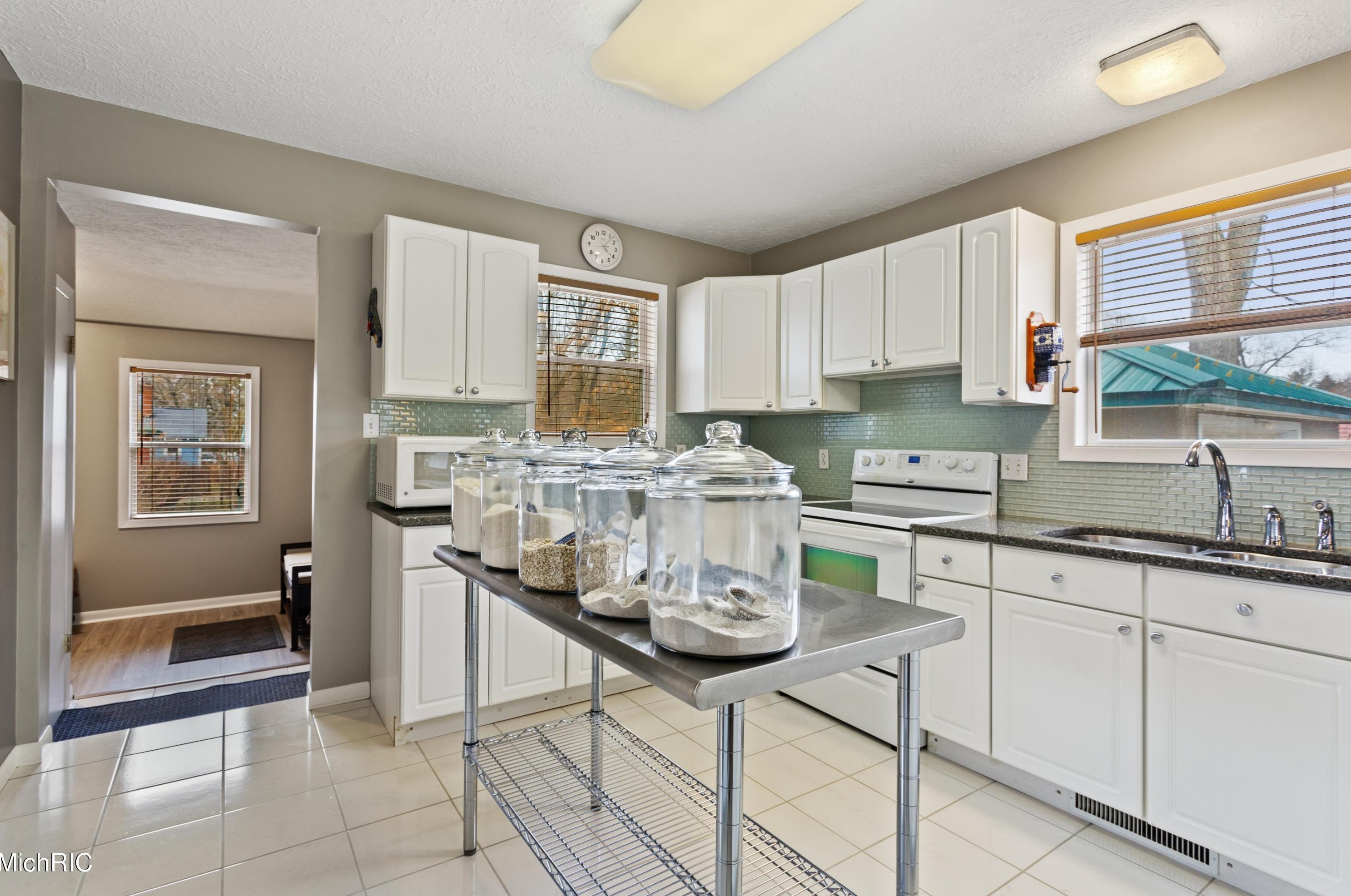 314 Clay St, Michiana, MI 49117-1411