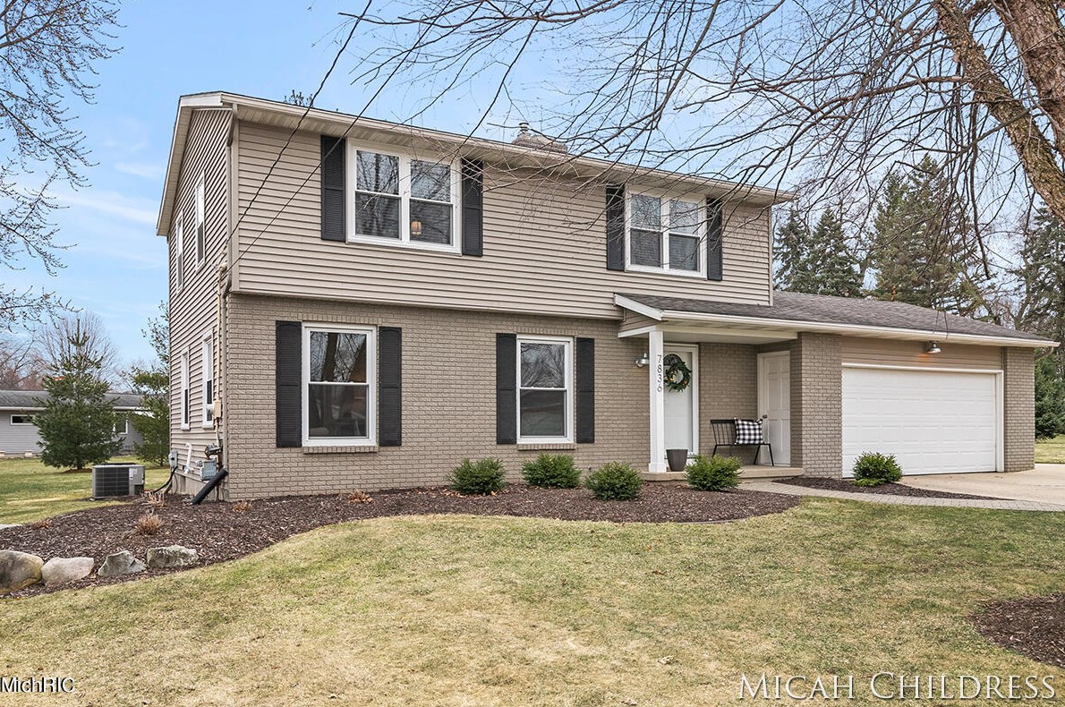 7836 Ronson Ave, Jenison, MI 49428-8540