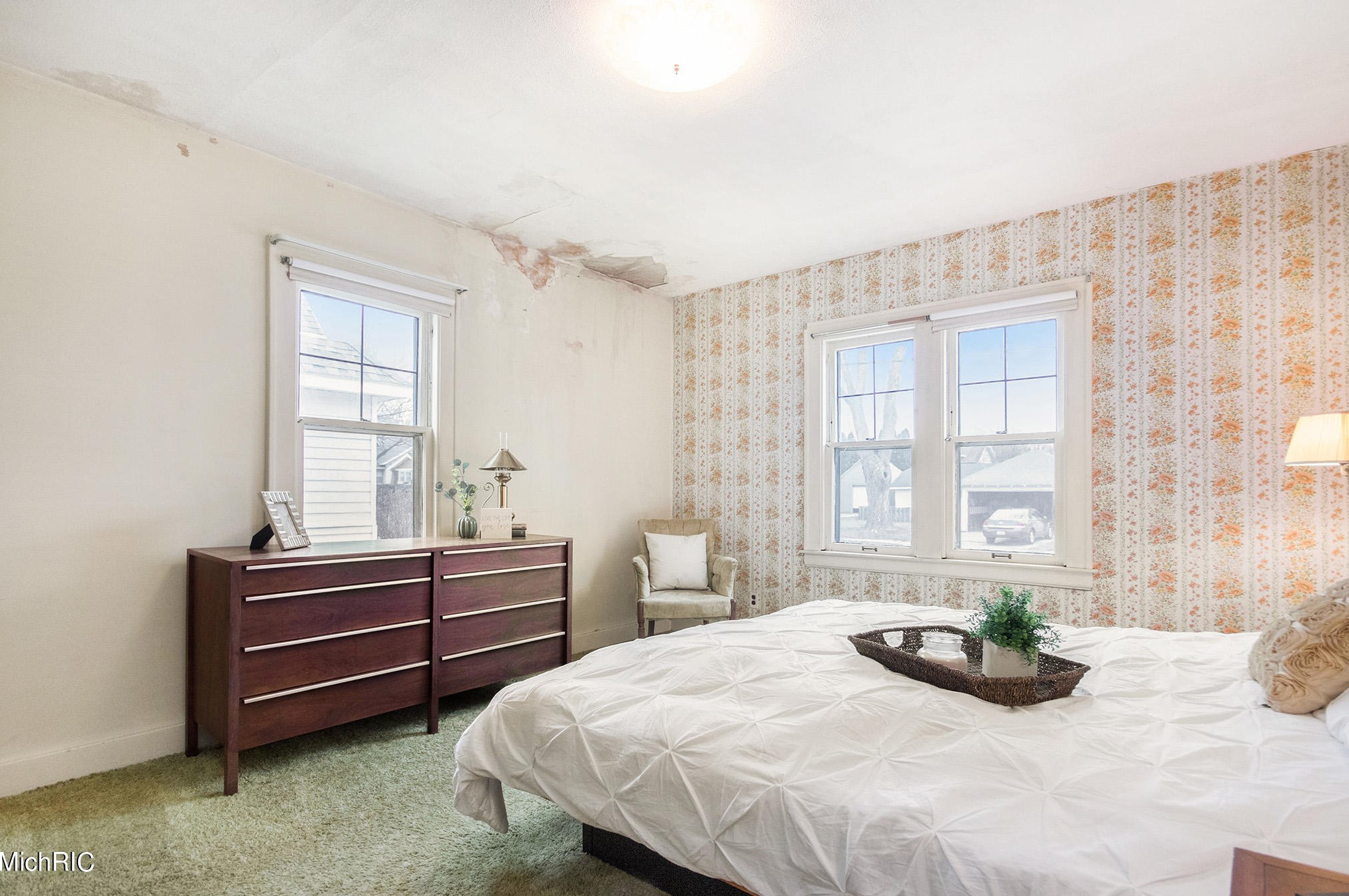 1401 Fremont Ave, Grand Rapids MI 49504-3017 exterior