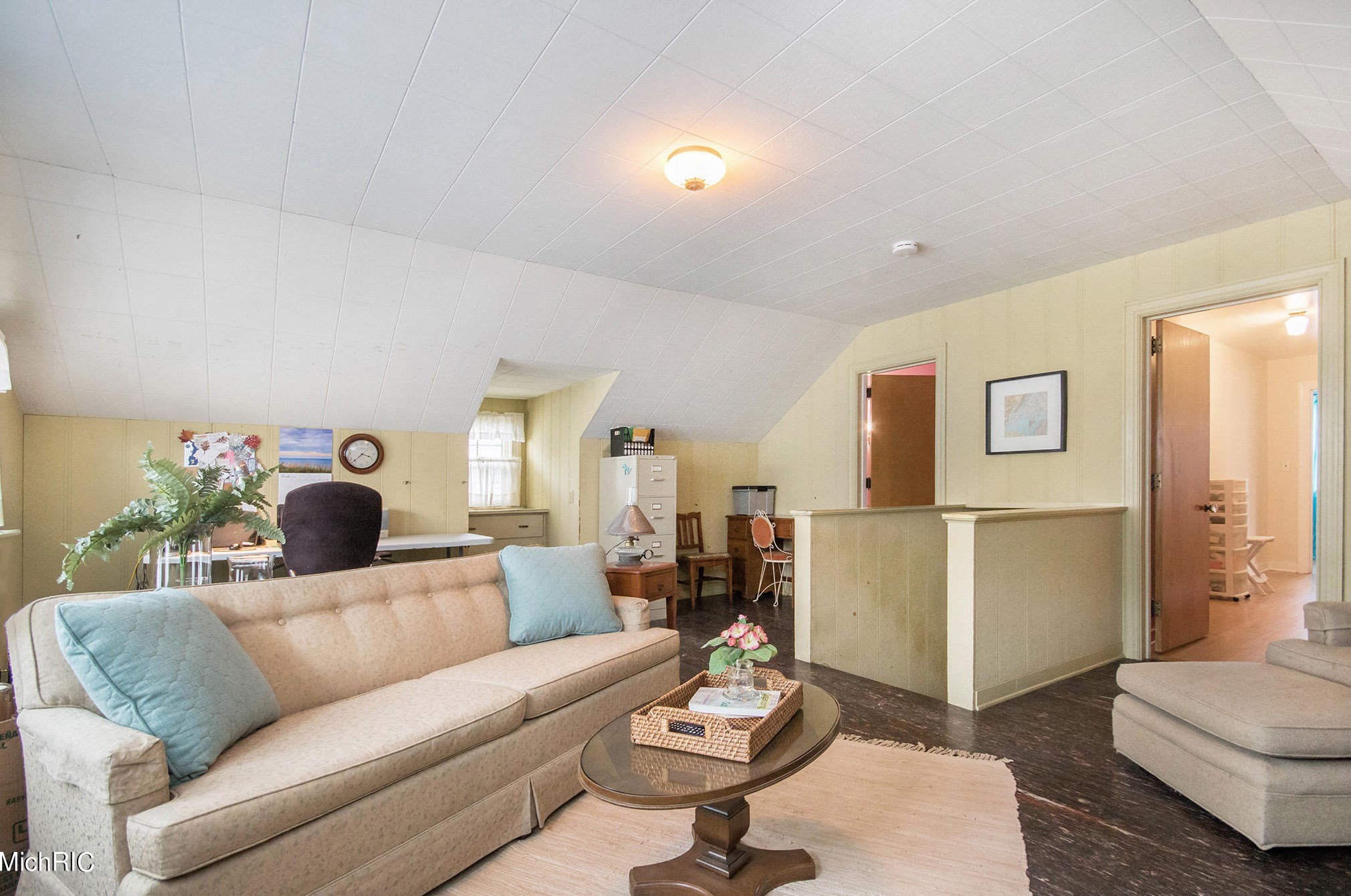 1401 Fremont Ave, Grand Rapids MI 49504-3017 exterior