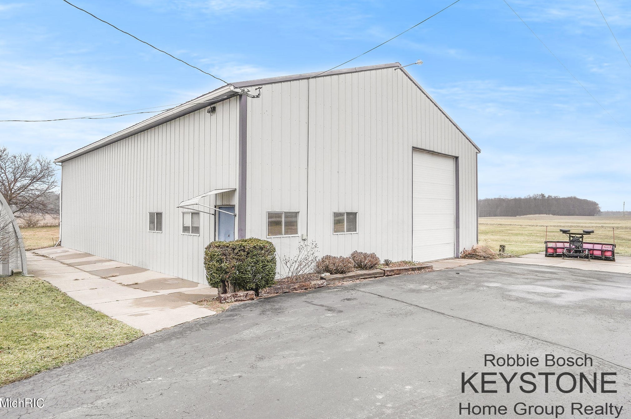 10659 Cherry Vly Ave, Caledonia MI 49316-8222 exterior