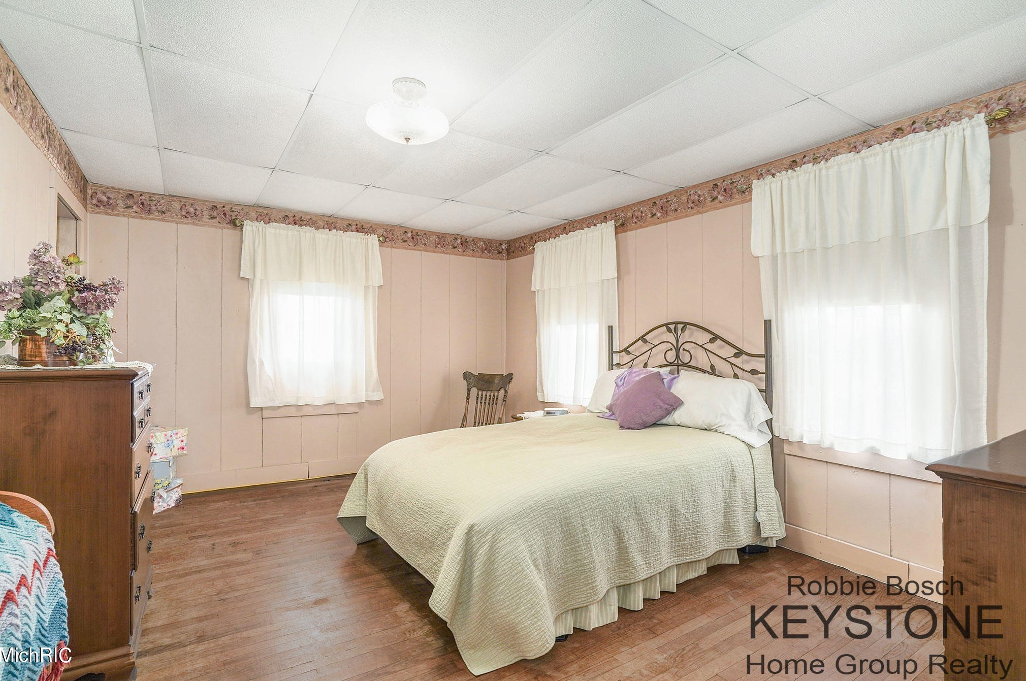 10659 Cherry Vly Ave, Caledonia MI 49316-8222 exterior