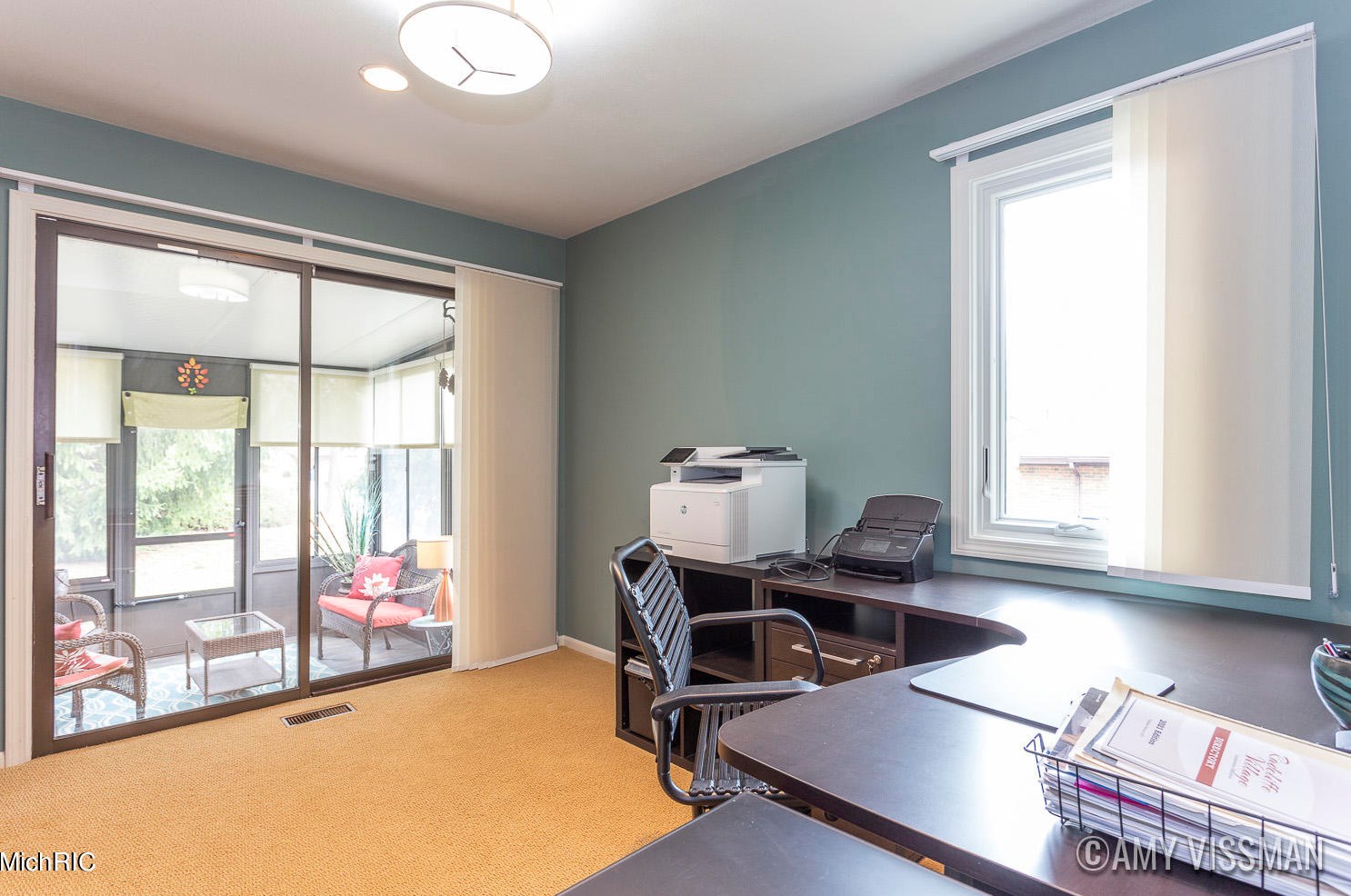 2335 Radcliff Vlg Dr, Grand Rapids MI 49546-5758 exterior