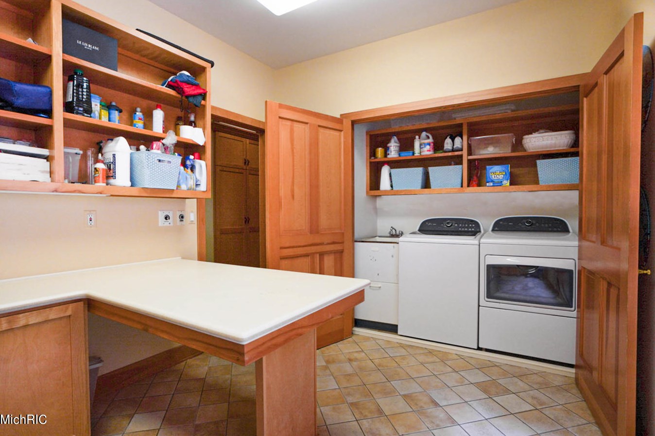 4655 Catamount Trl, Ada MI 49301-8658 exterior