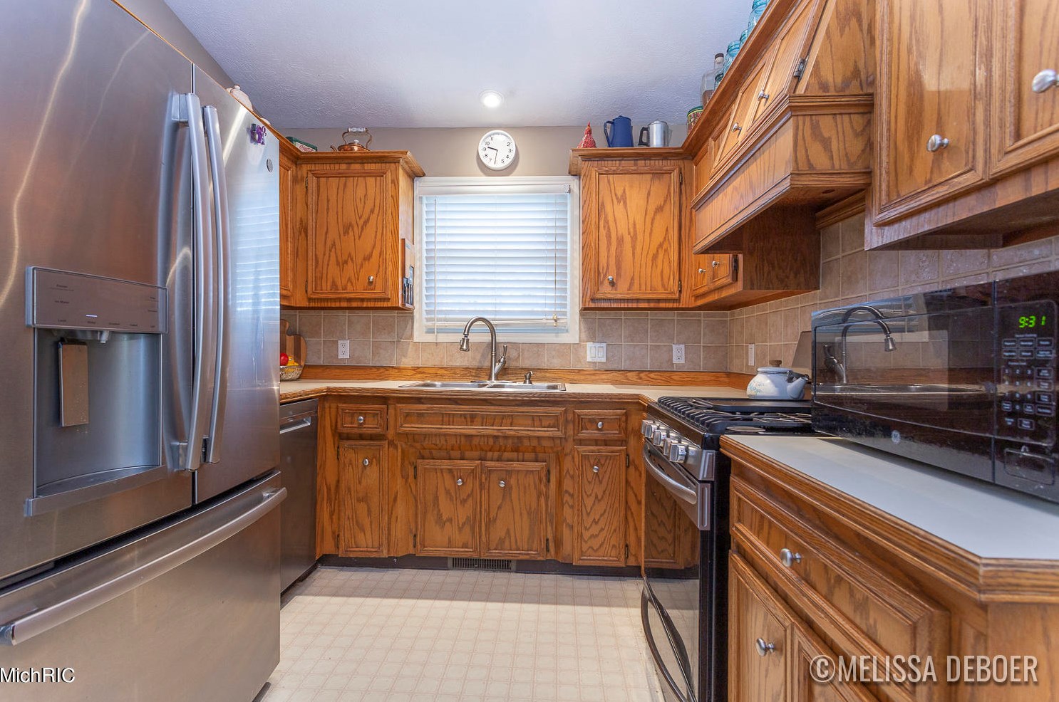 2202 Tyler St, Jenison, MI 49428-7771