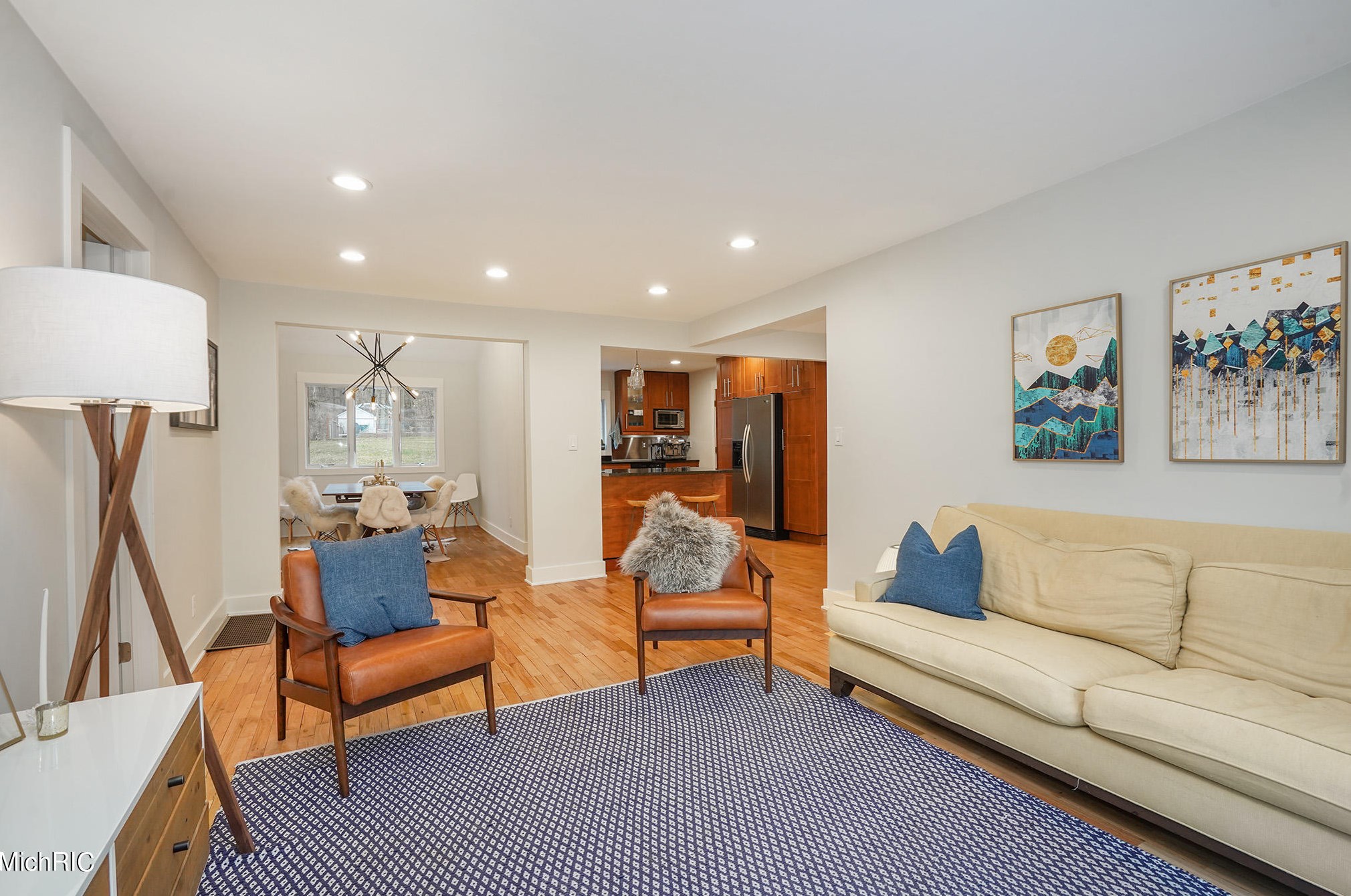 8619 Fulton St, Ada MI 49301-9044 exterior