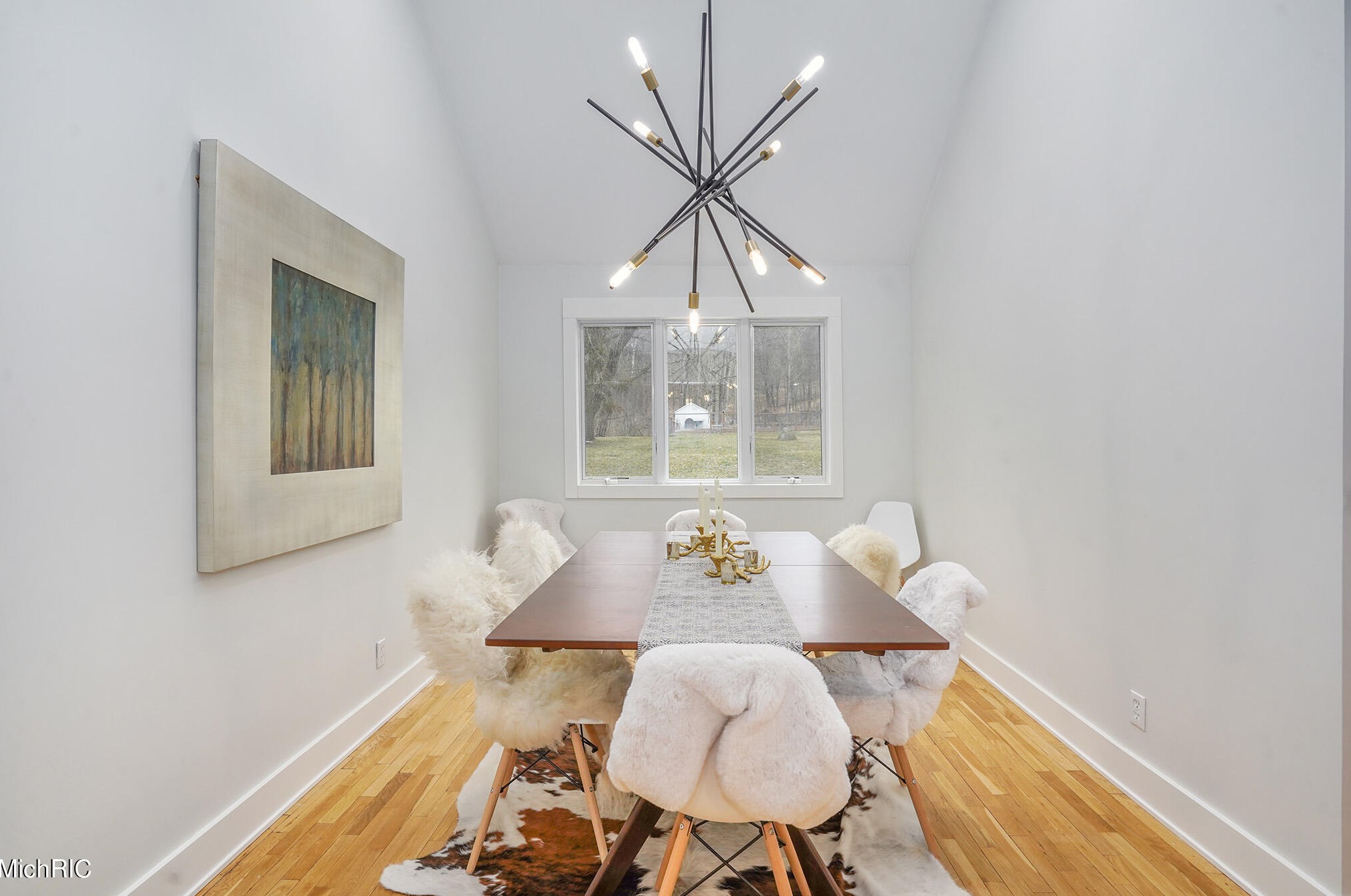 8619 Fulton St, Ada MI 49301-9044 exterior