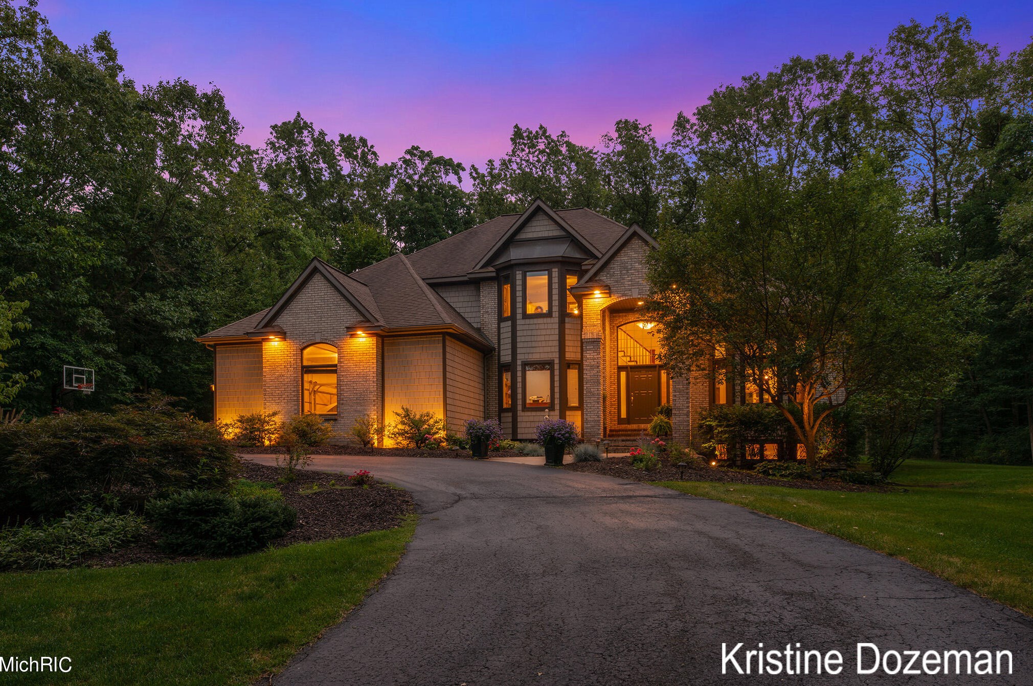 3081 Pickford Dr, Ada MI 49301-8344 exterior