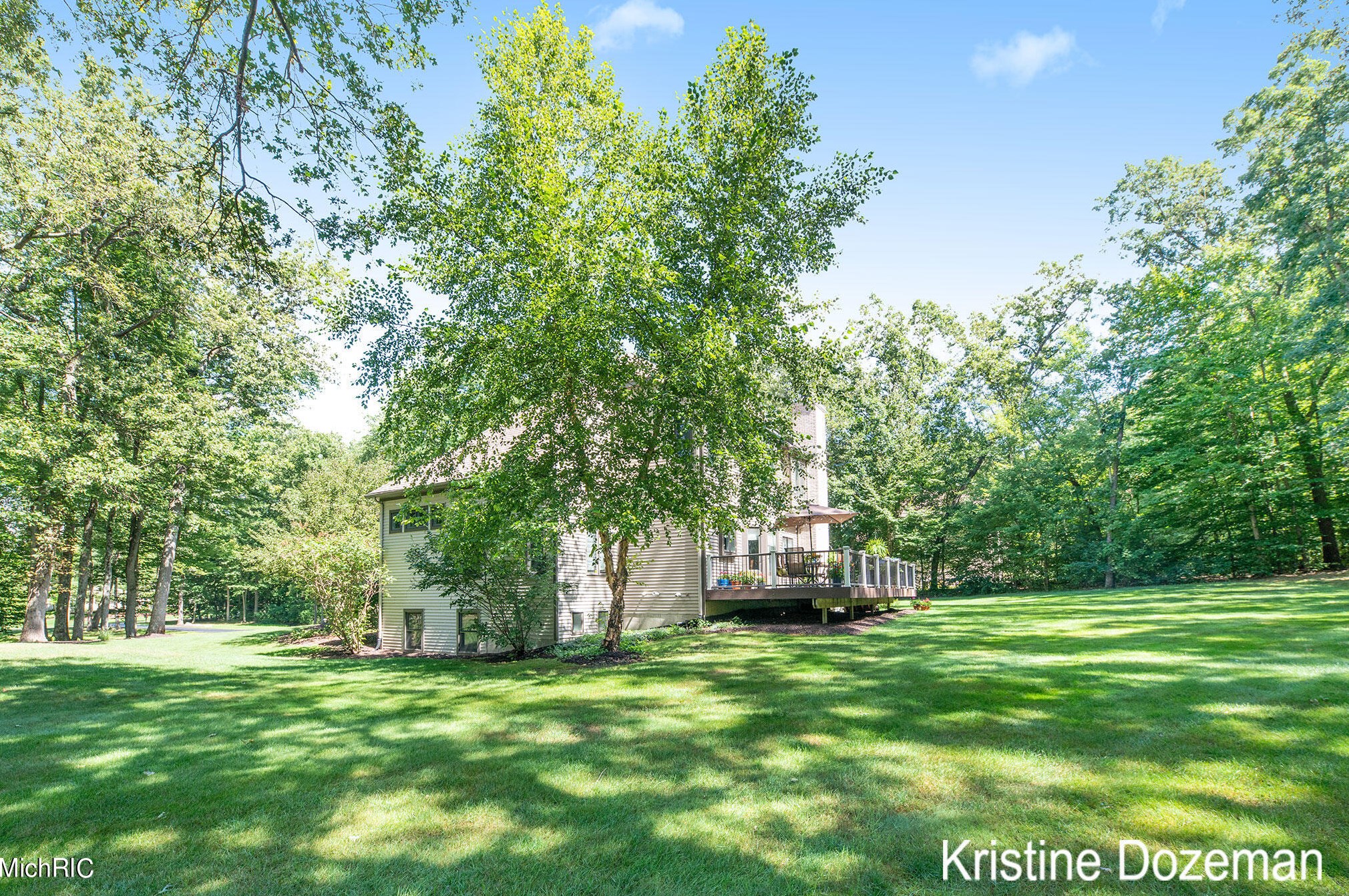 3081 Pickford Dr, Ada MI 49301-8344 exterior