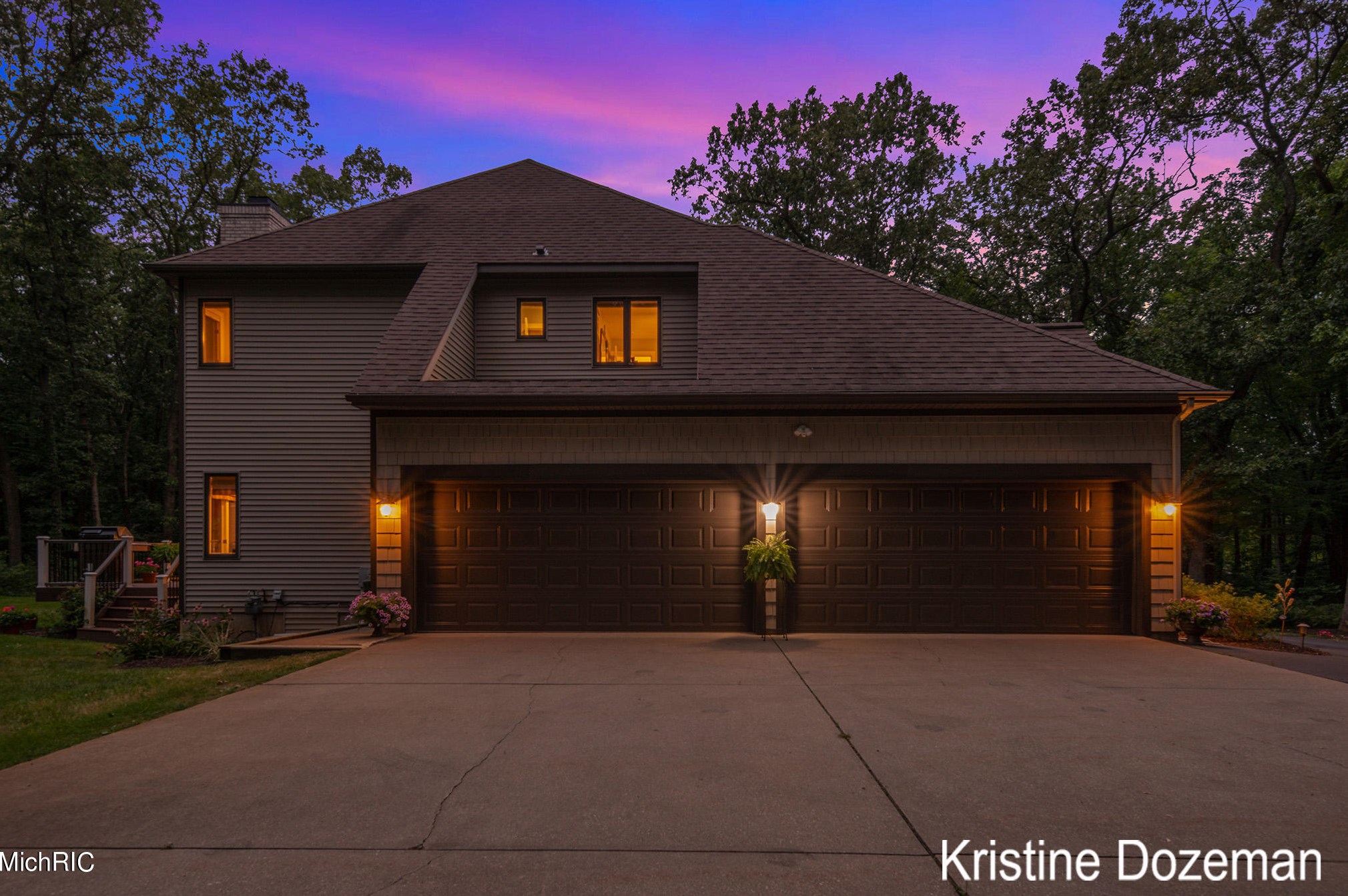 3081 Pickford Dr, Ada MI 49301-8344 exterior