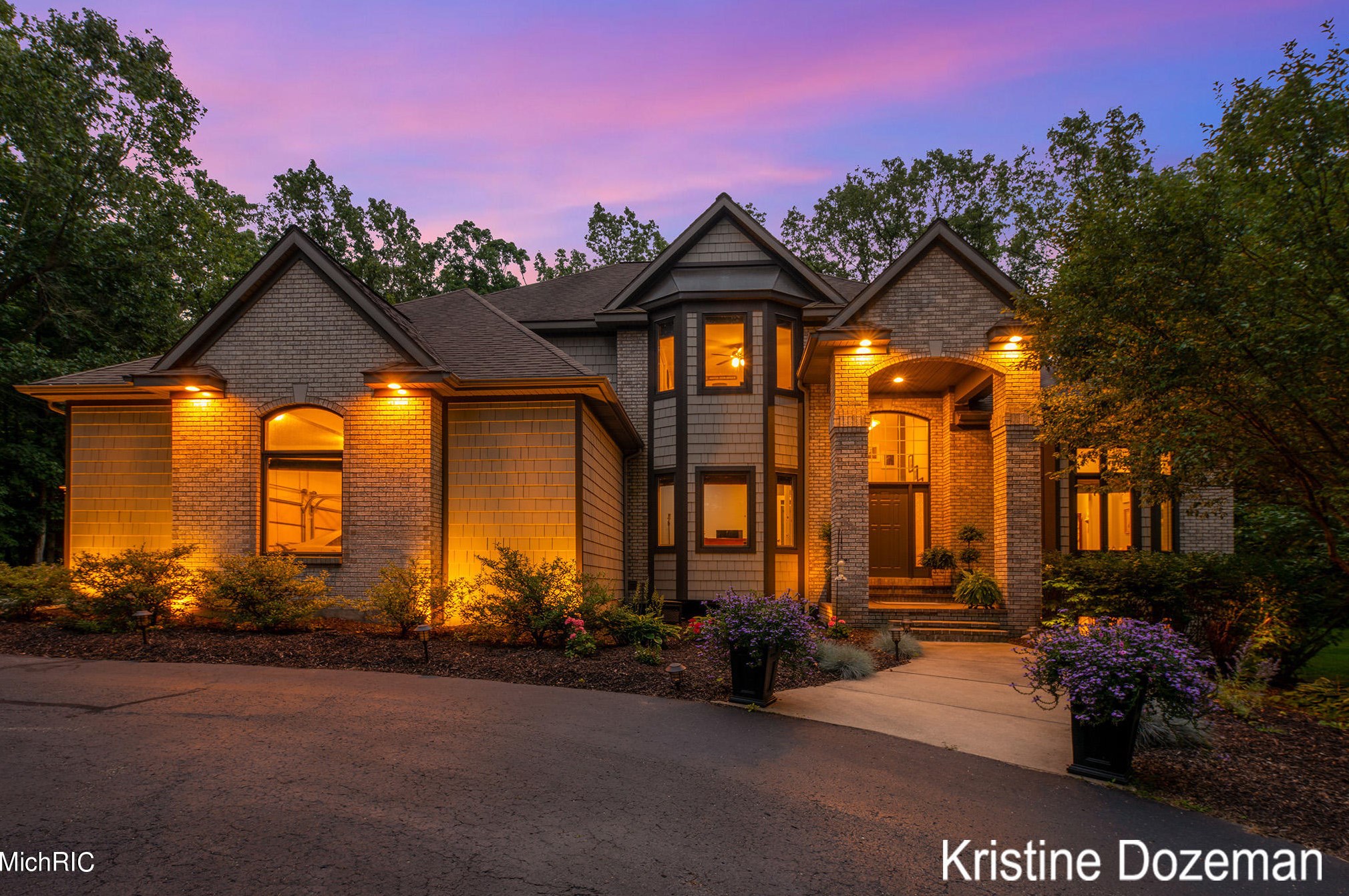 3081 Pickford Dr, Ada MI 49301-8344 exterior