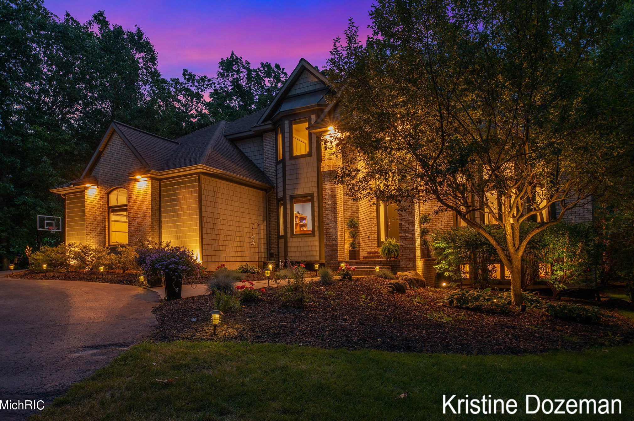 3081 Pickford Dr, Ada MI 49301-8344 exterior