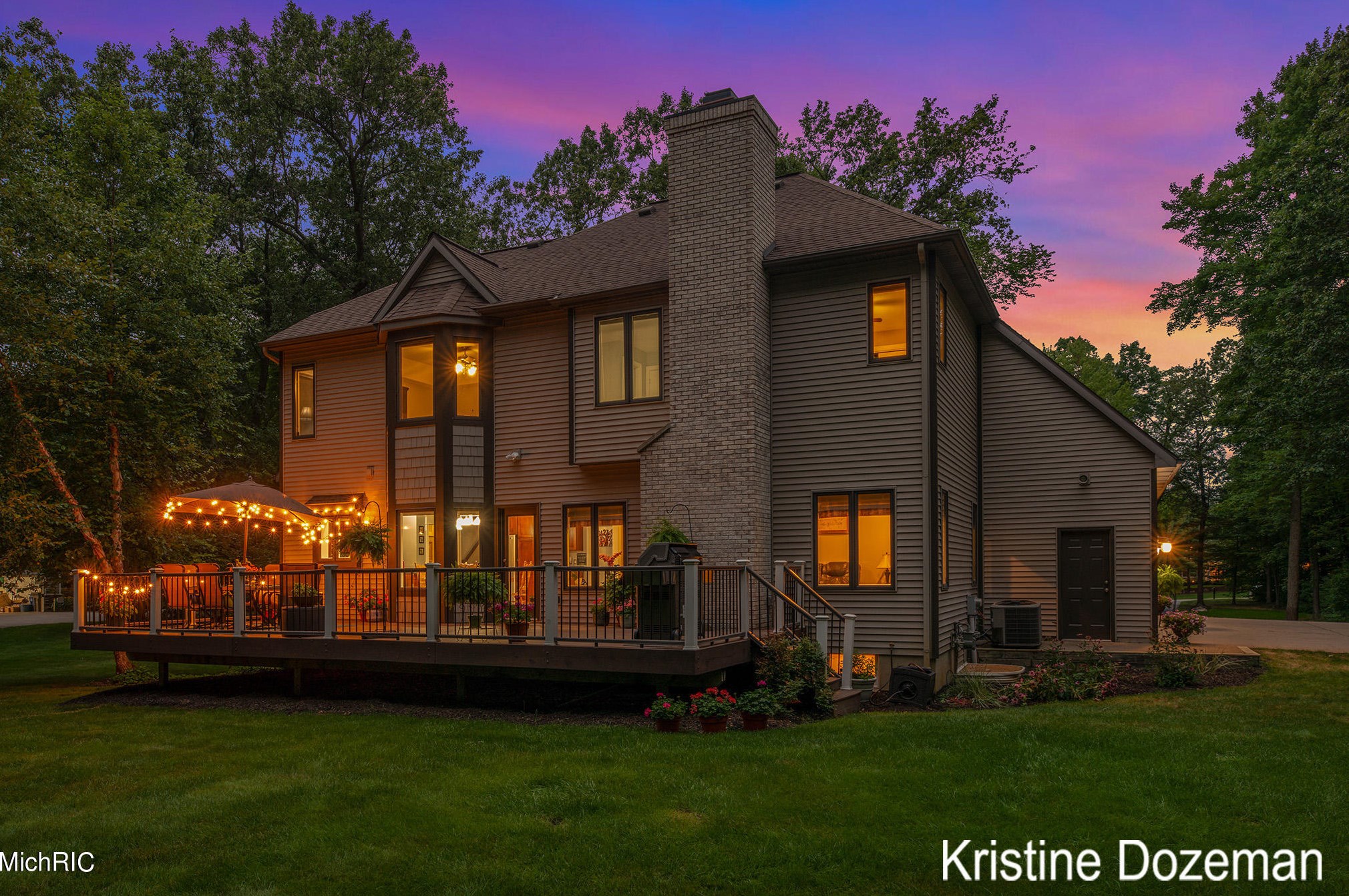 3081 Pickford Dr, Ada MI 49301-8344 exterior